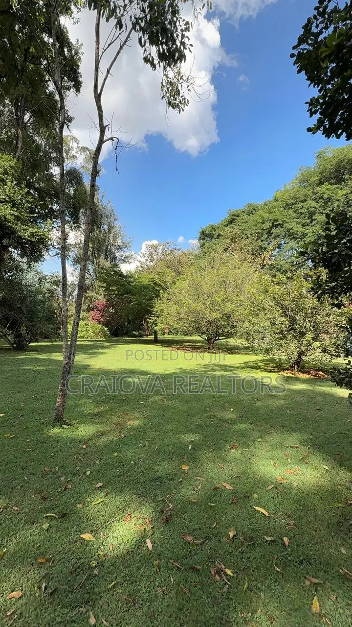 2.5acre Land With a Villa