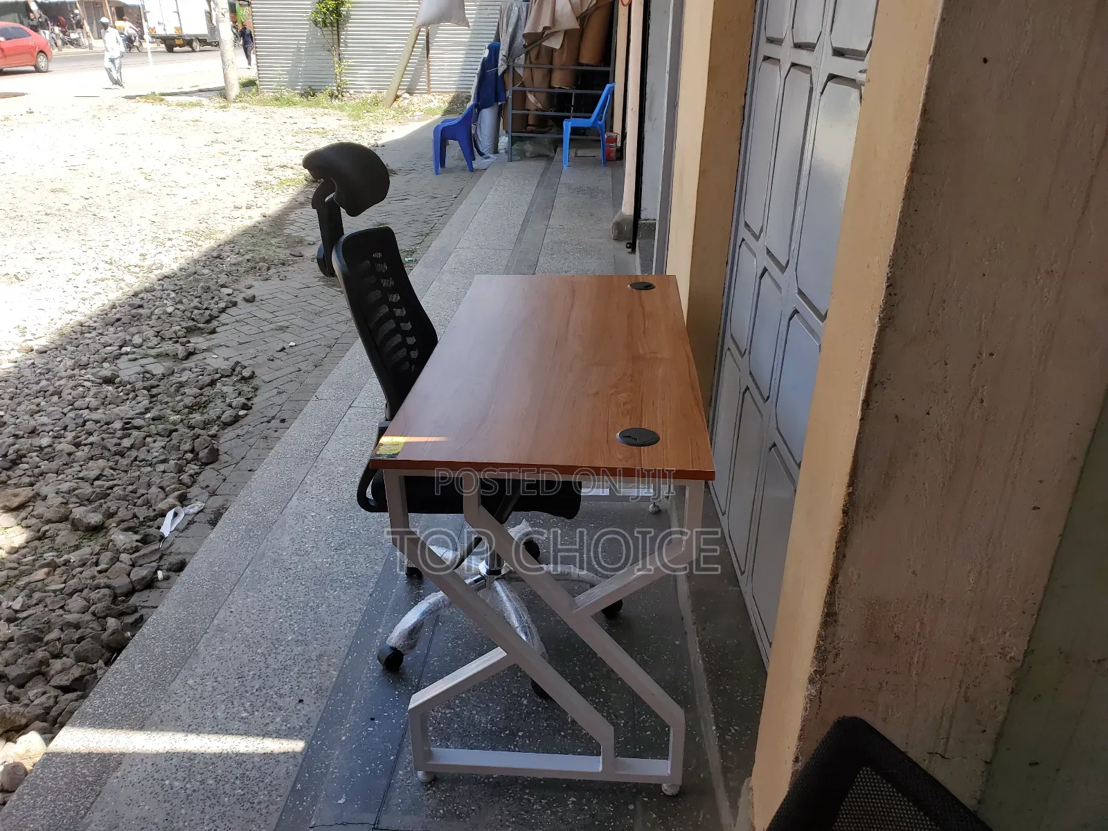 Modern Office Desk With Chair
