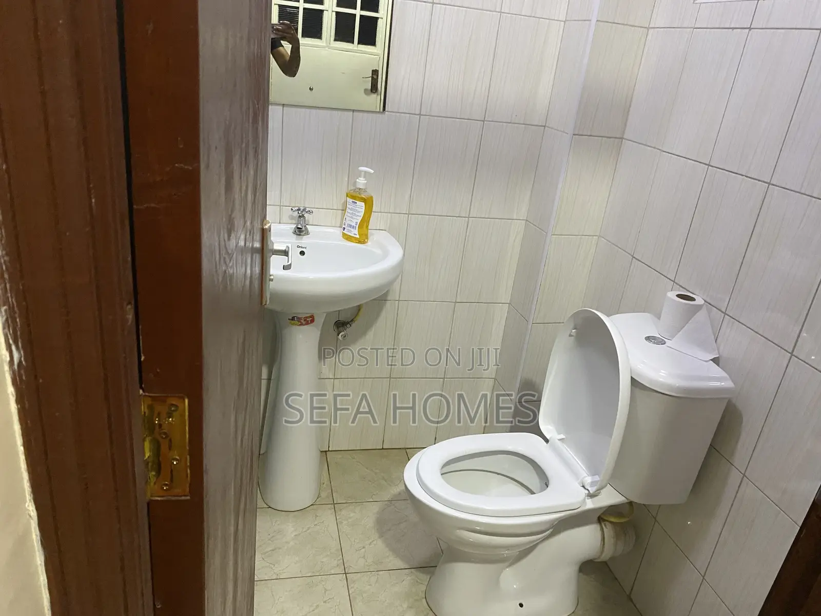 Nicely Furnished Studio Airbnb in Ruaka