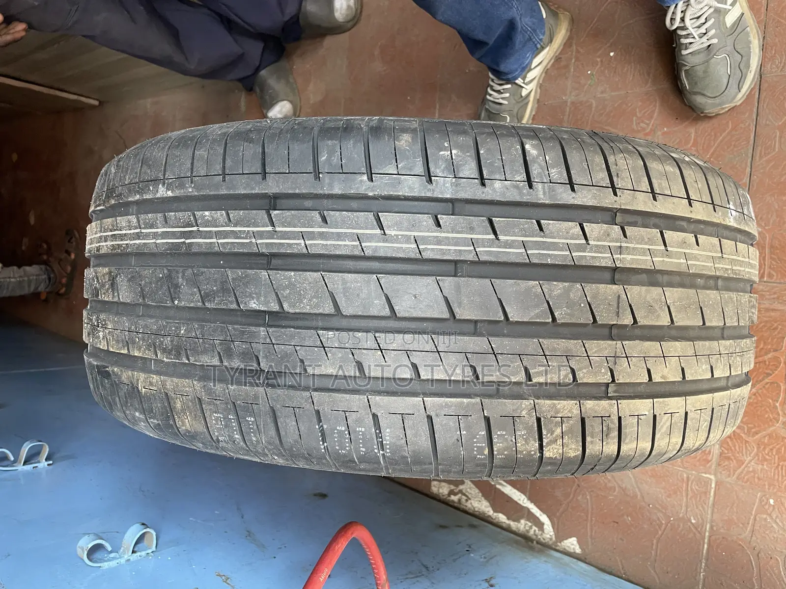 285/50r20 Zextour Premium Tires