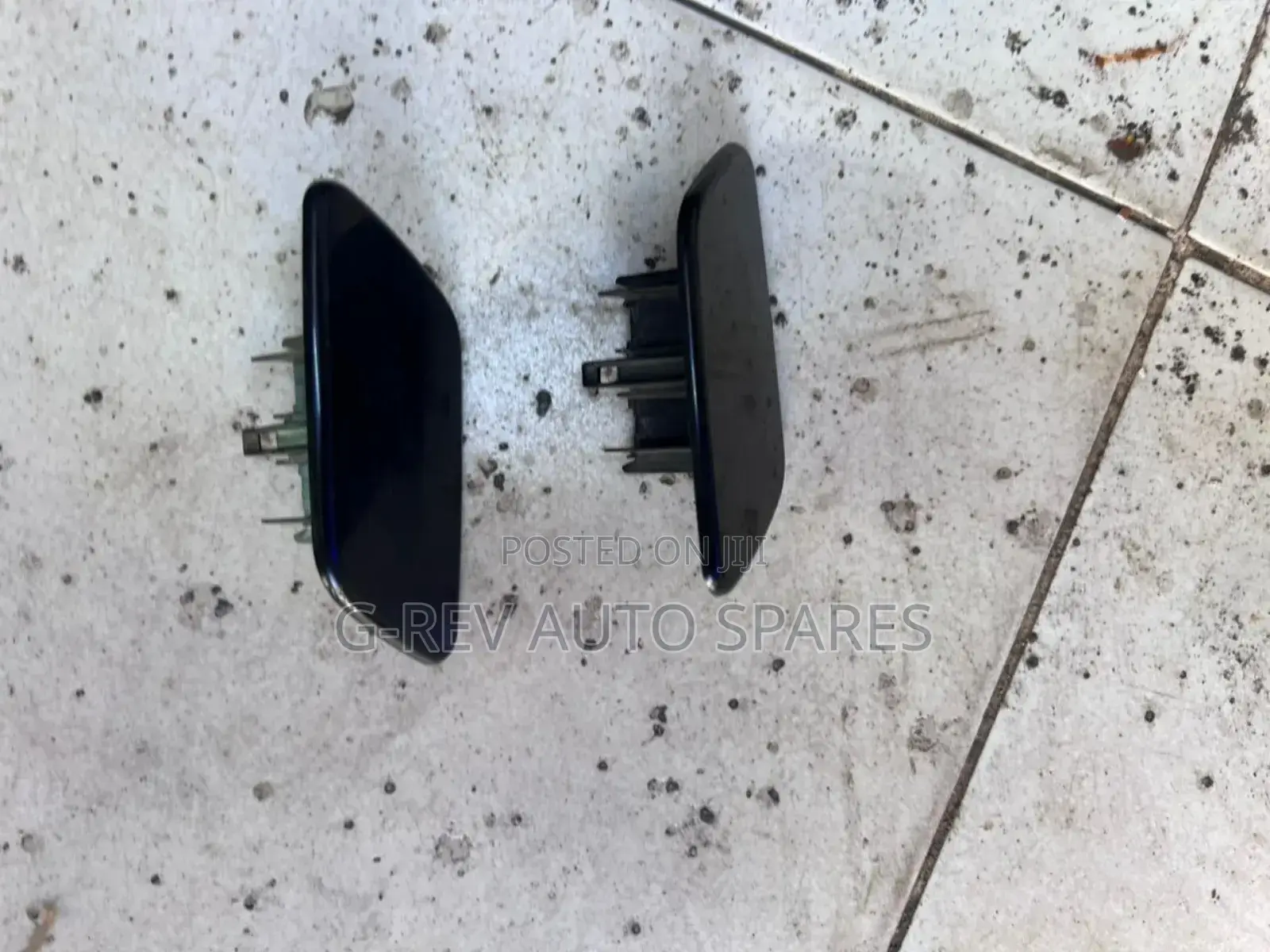 Subaru  Forester  2018 Sk9 Washer Jet Covers.