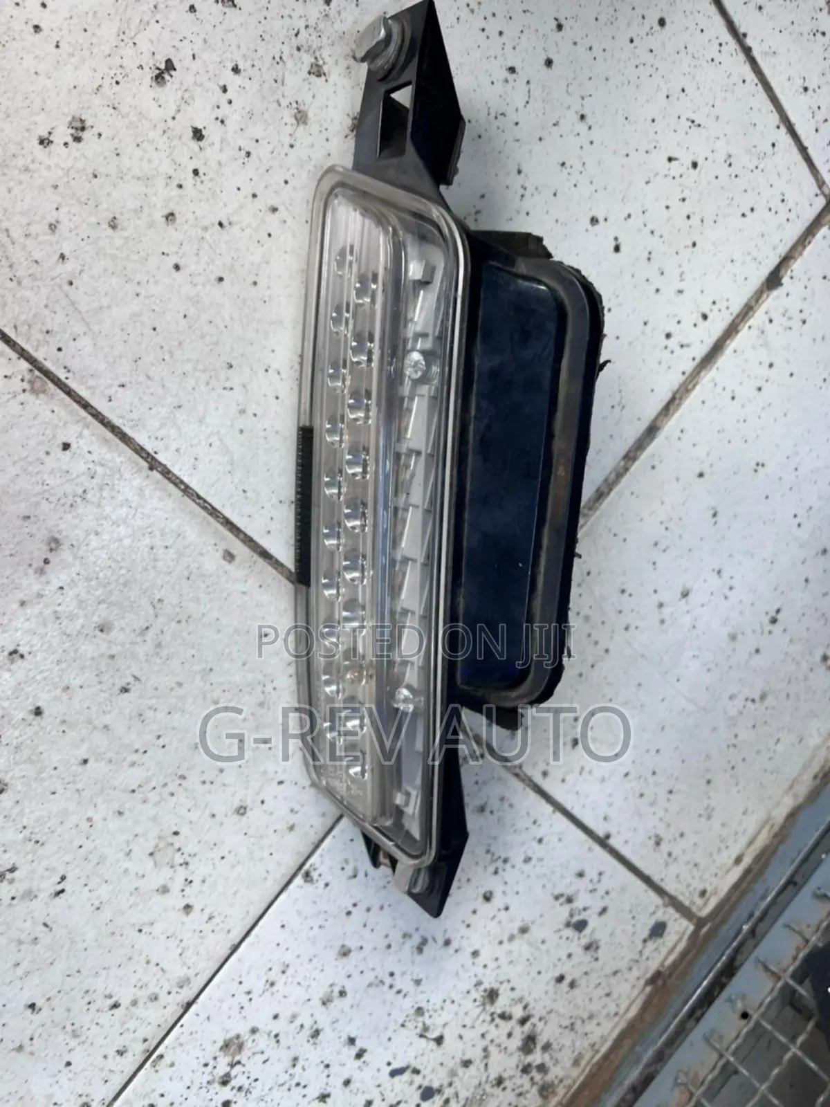Subaru  Legacy/Outback   Bp9  Rear Boot Reflector