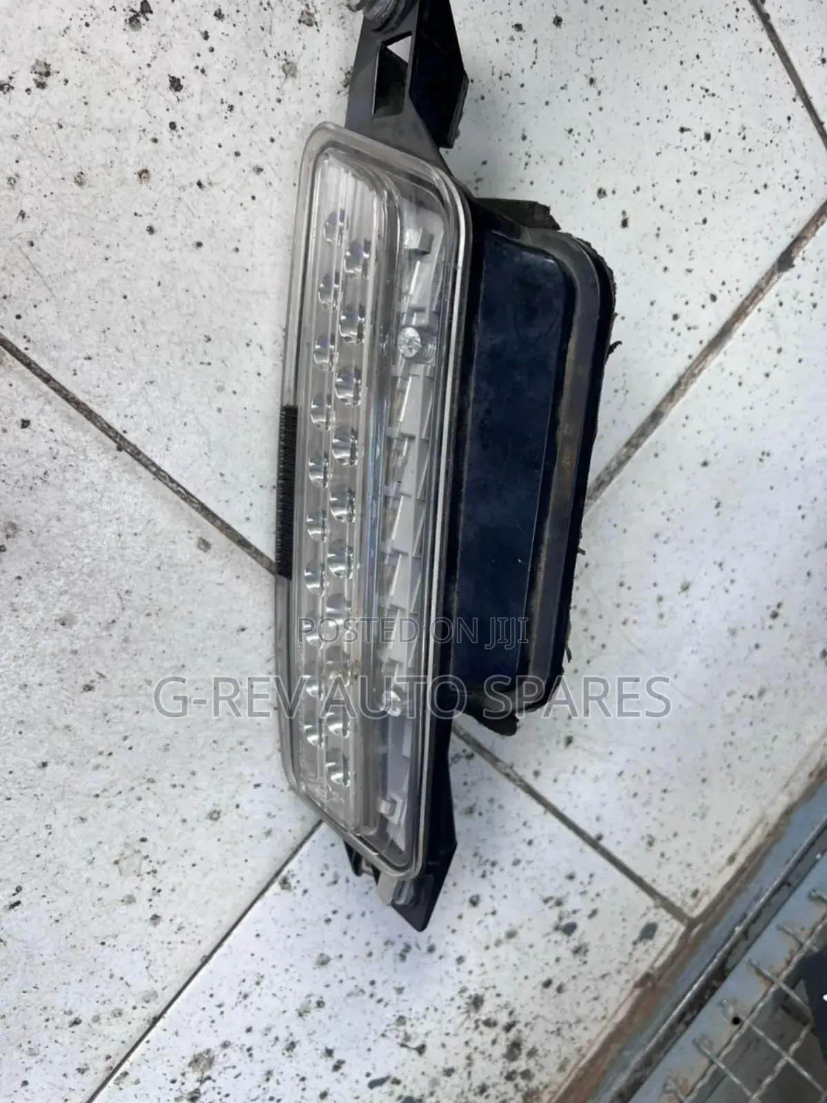 Subaru  Legacy/Outback   Bp9  Rear Boot Reflector
