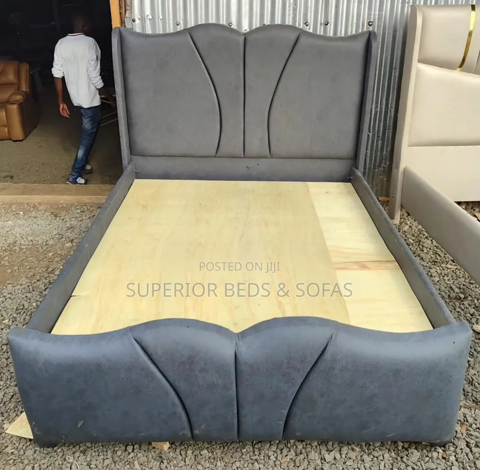 Curved Panel Bed