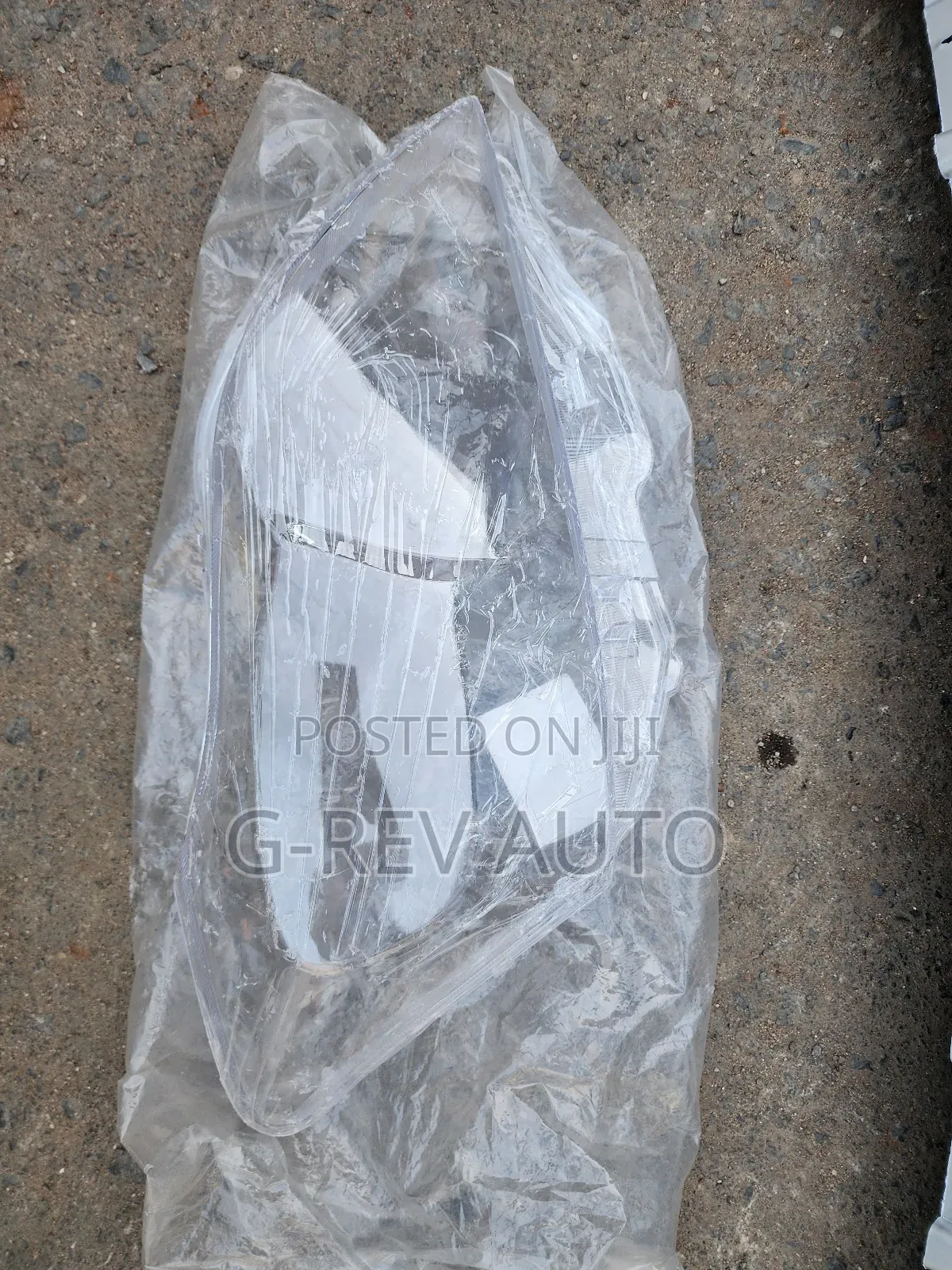 Premio 260 Headlight  Lens