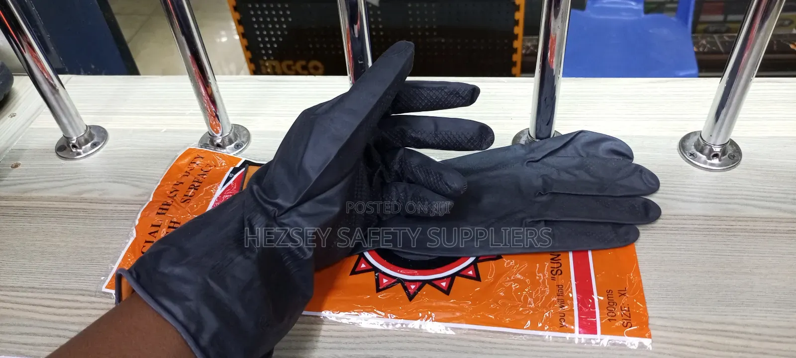 Light Duty Affordable Rubber Gloves