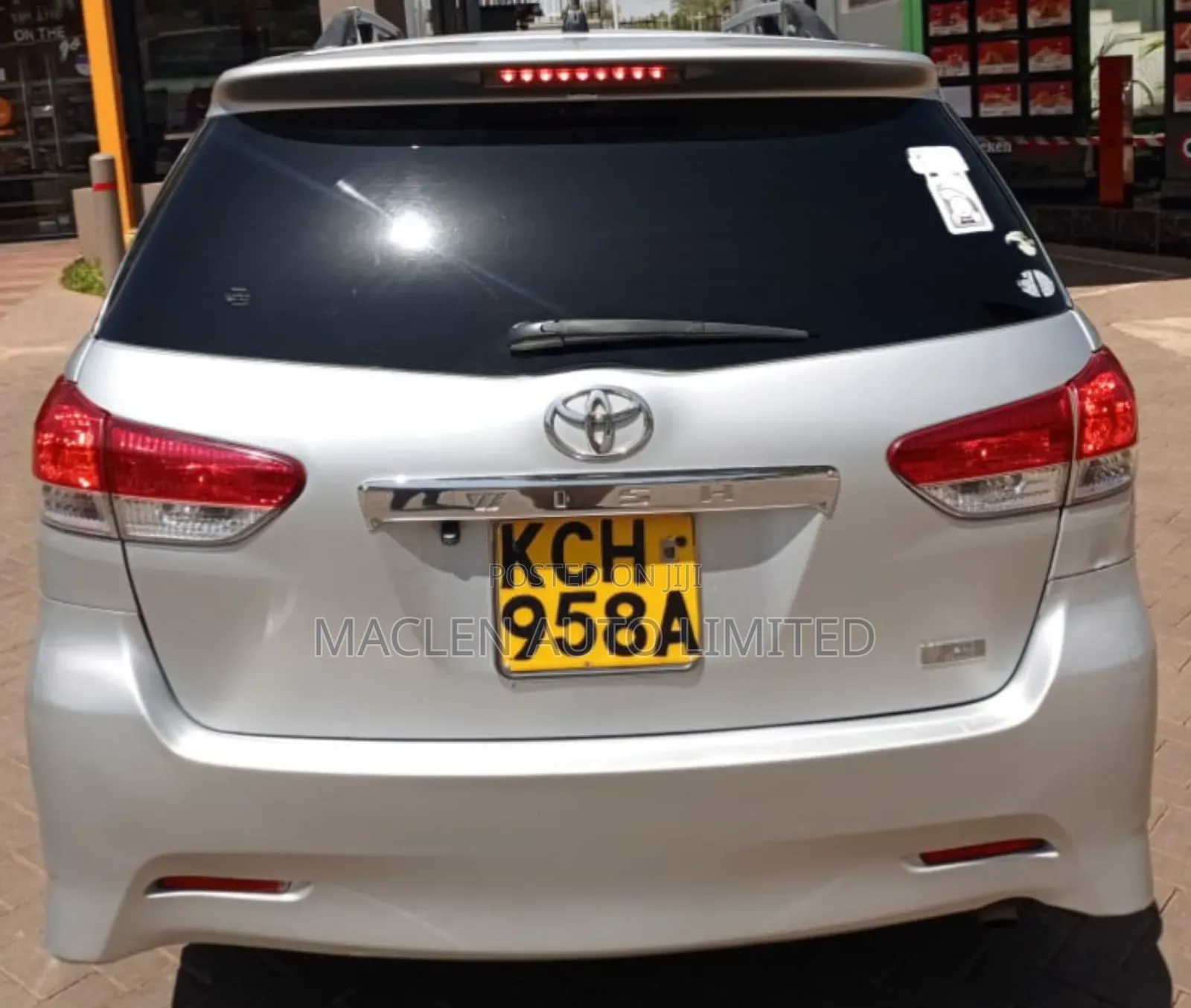 Toyota Wish 2011 Silver