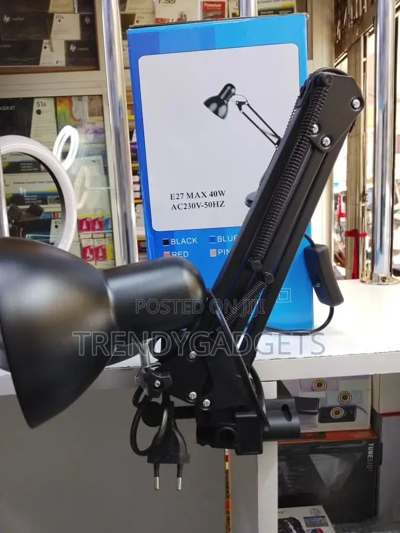 Classic Adjustable Study Lamp Swing Arm Design
