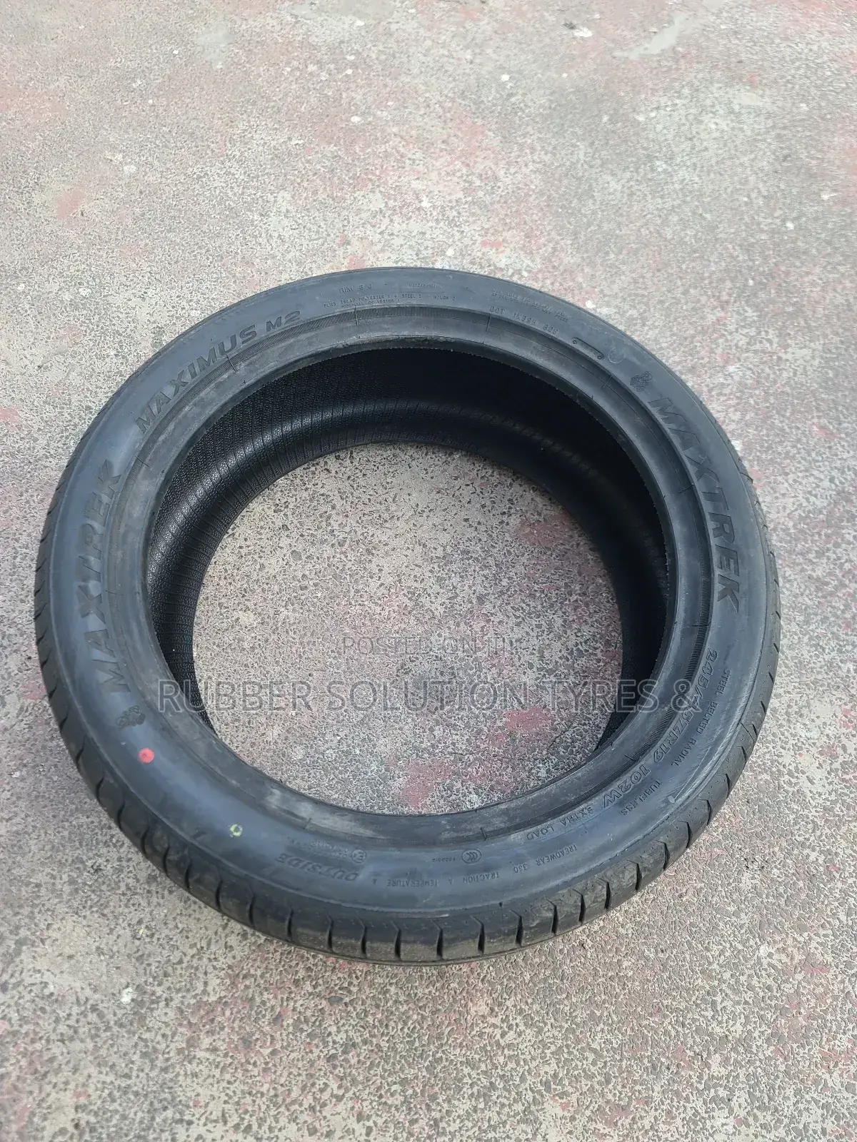 245/45 R19 Maxtrek Tyres 102w X/L Muximus M2