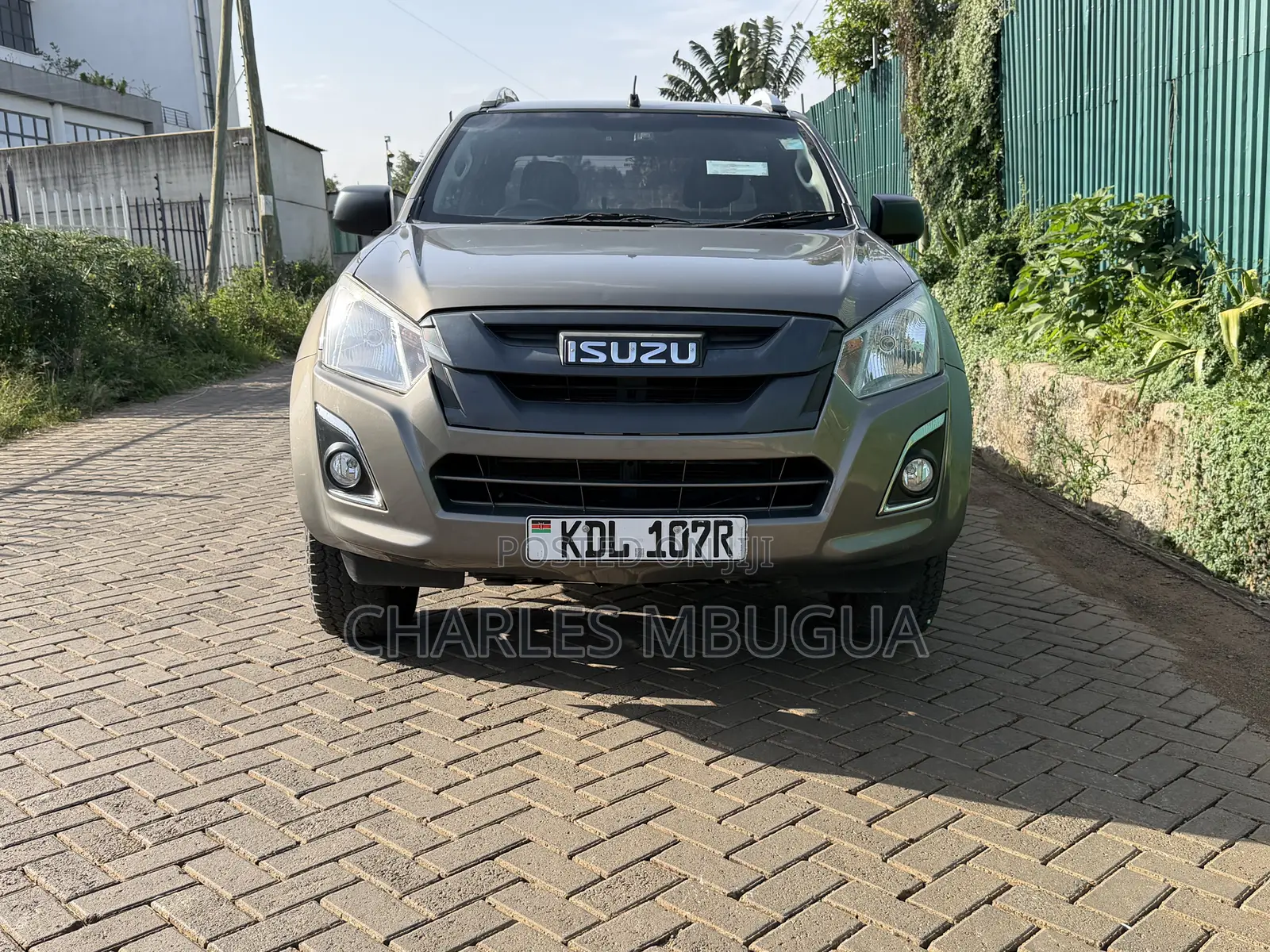 Isuzu D-MAX 2023 Beige