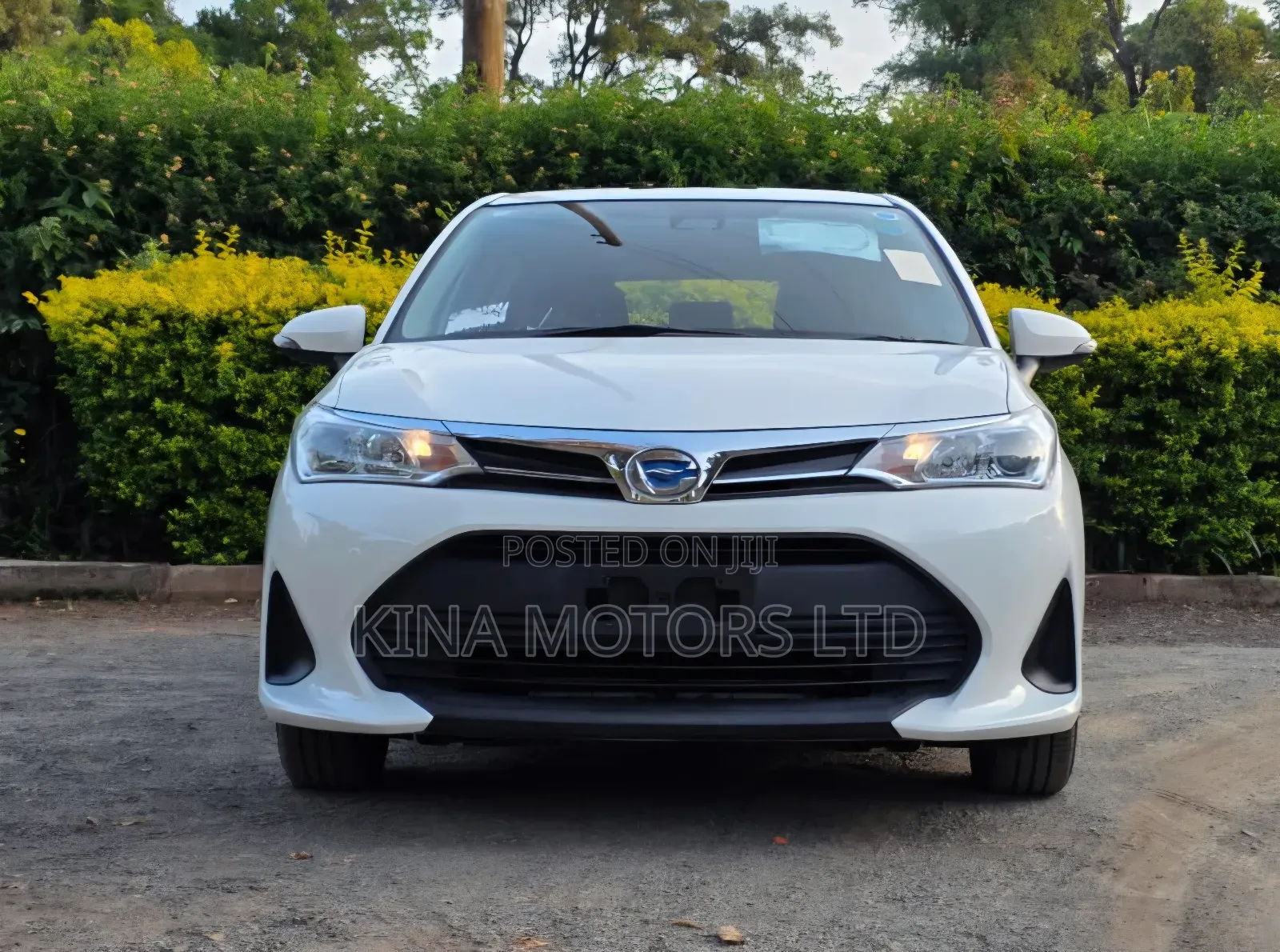 Toyota Corolla Fielder 1.5 Hybrid FWD 2018 White