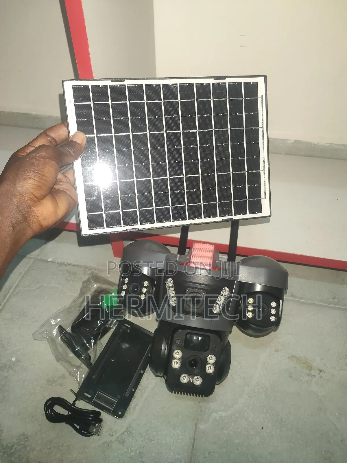 Triple Lens Solar Powered 4g Sim Card and Mounting Tools