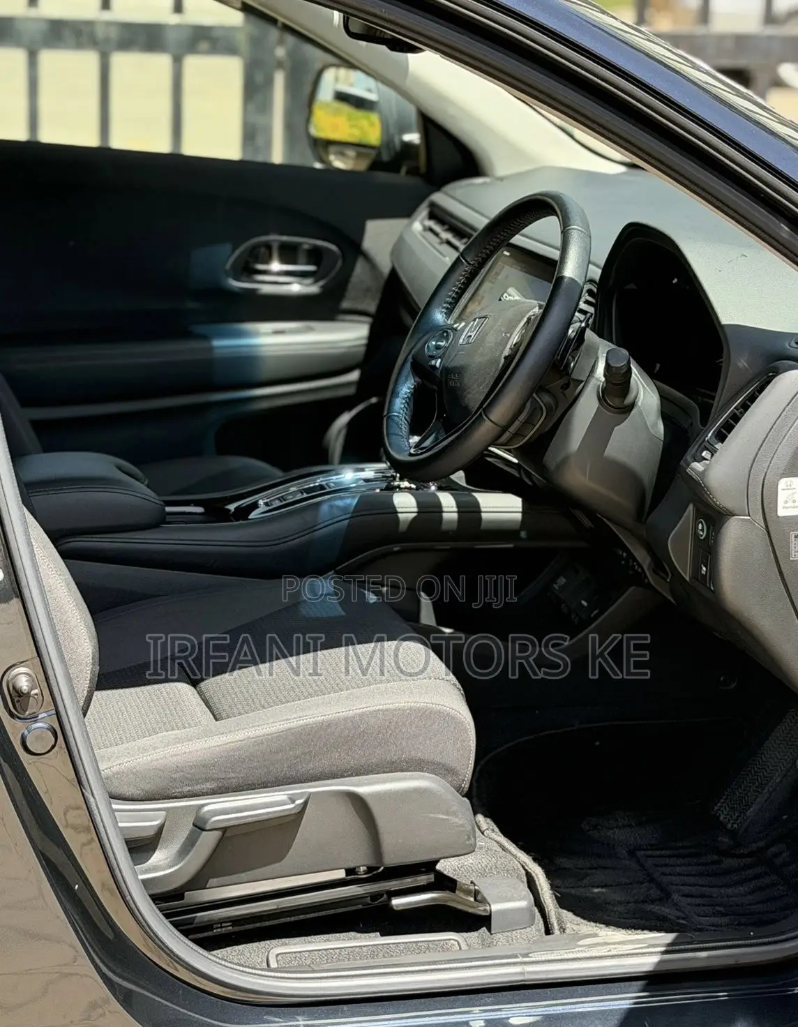 Honda Vezel 1.5 Hybrid 2WD 2018 Black