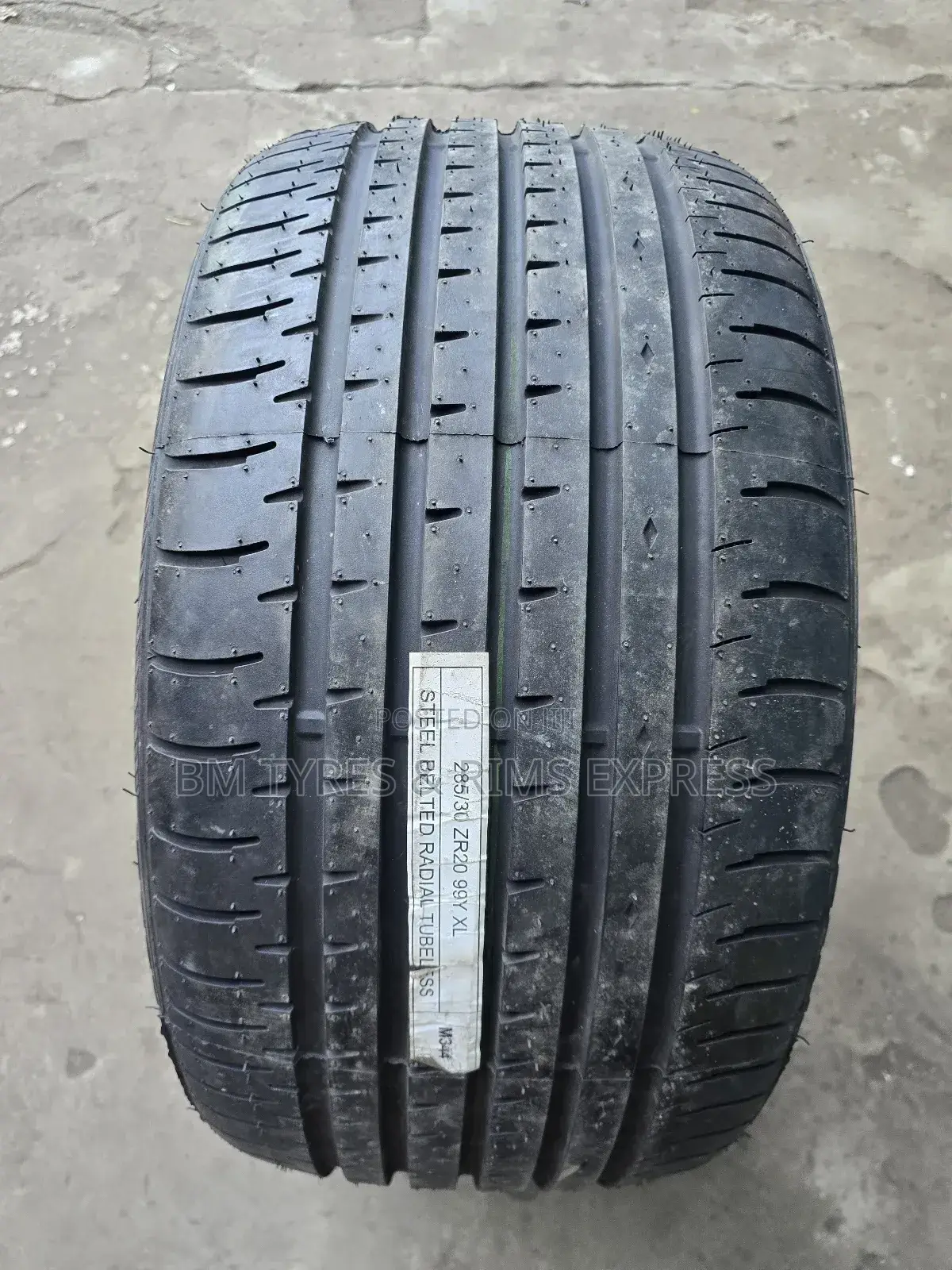 285 /30 R20 Accelela Tyres.(Xl).