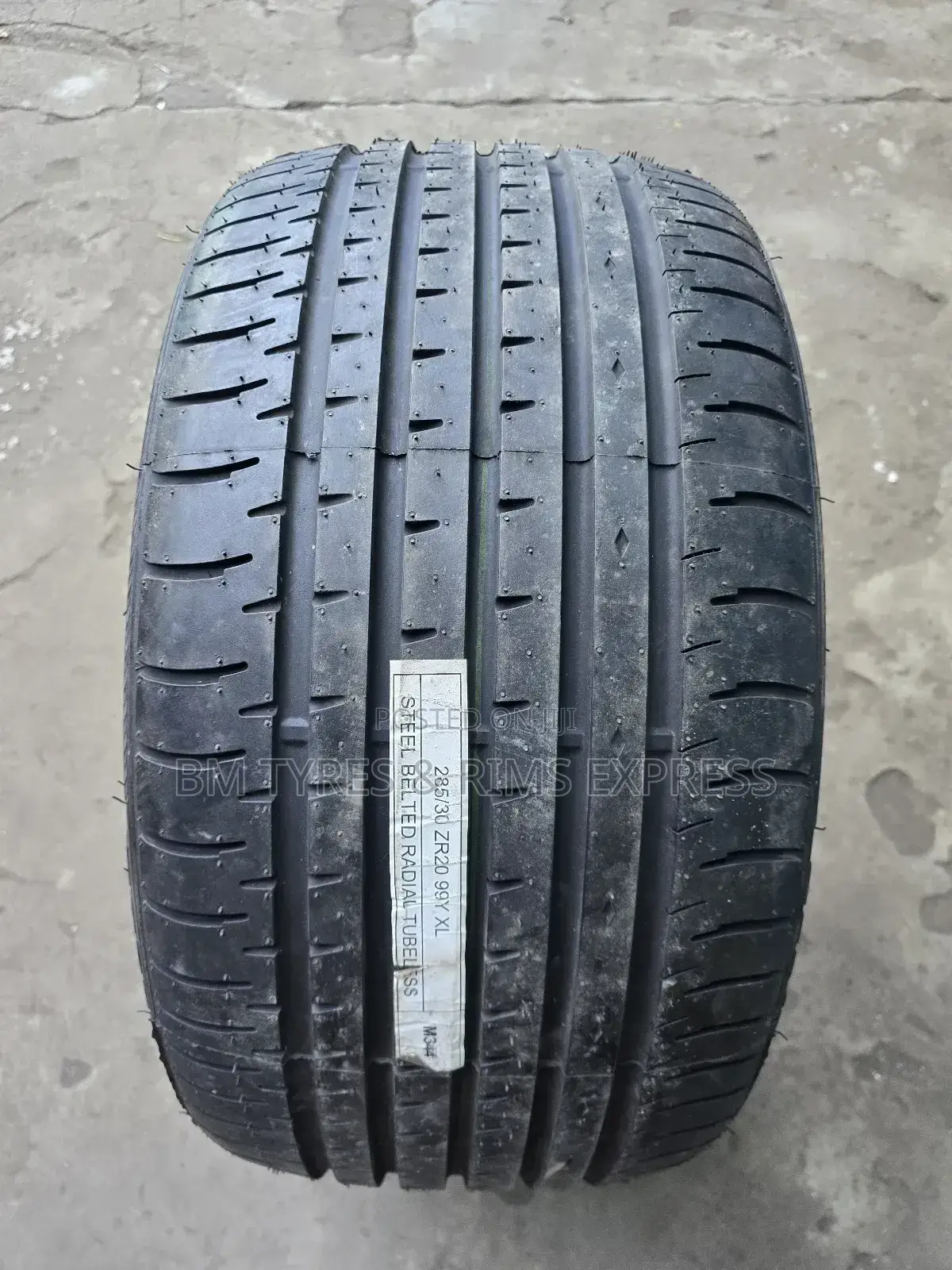285 /30 R20 Accelela Tyres.(Xl).