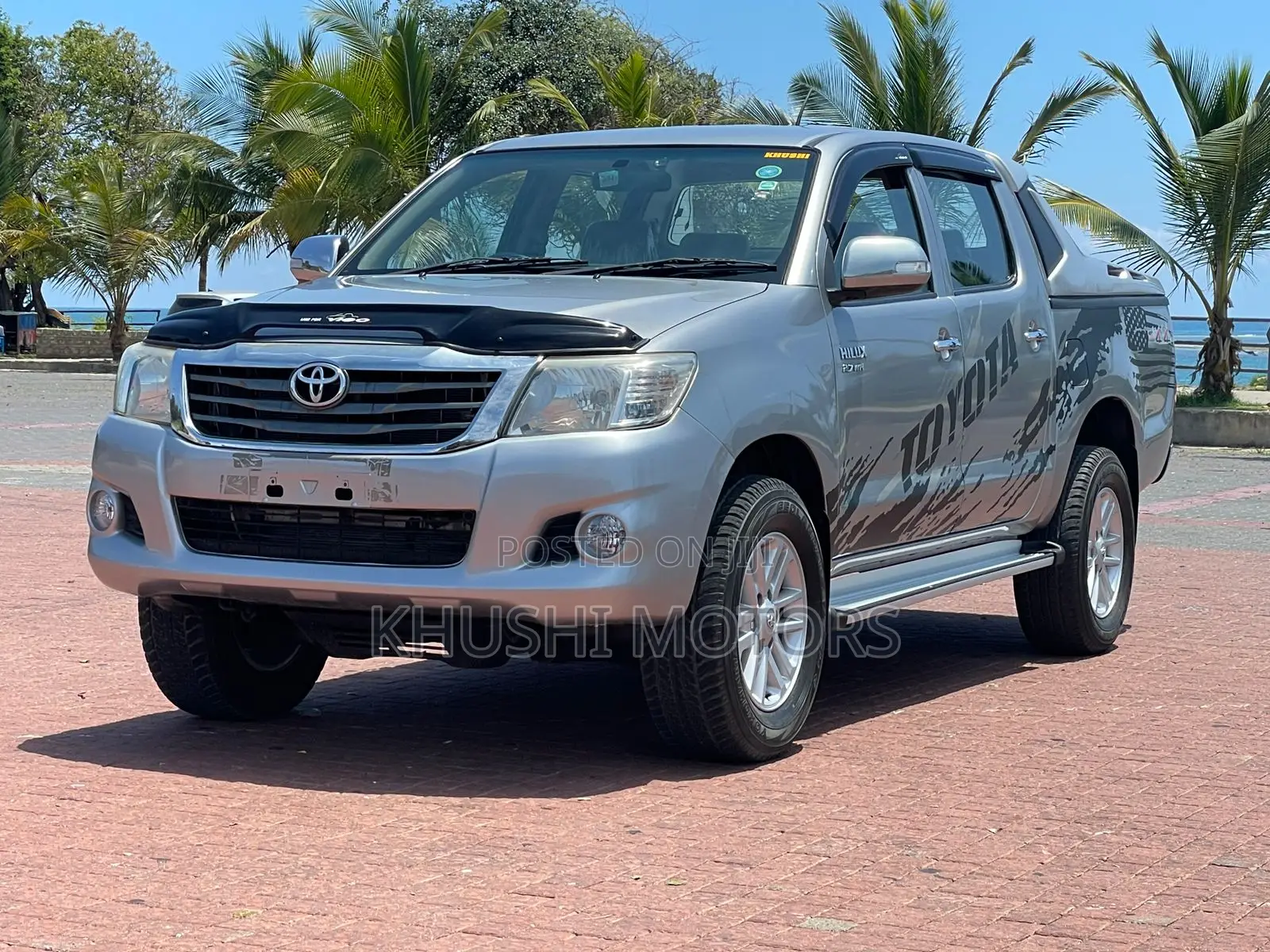 Toyota Hilux 2015 Silver