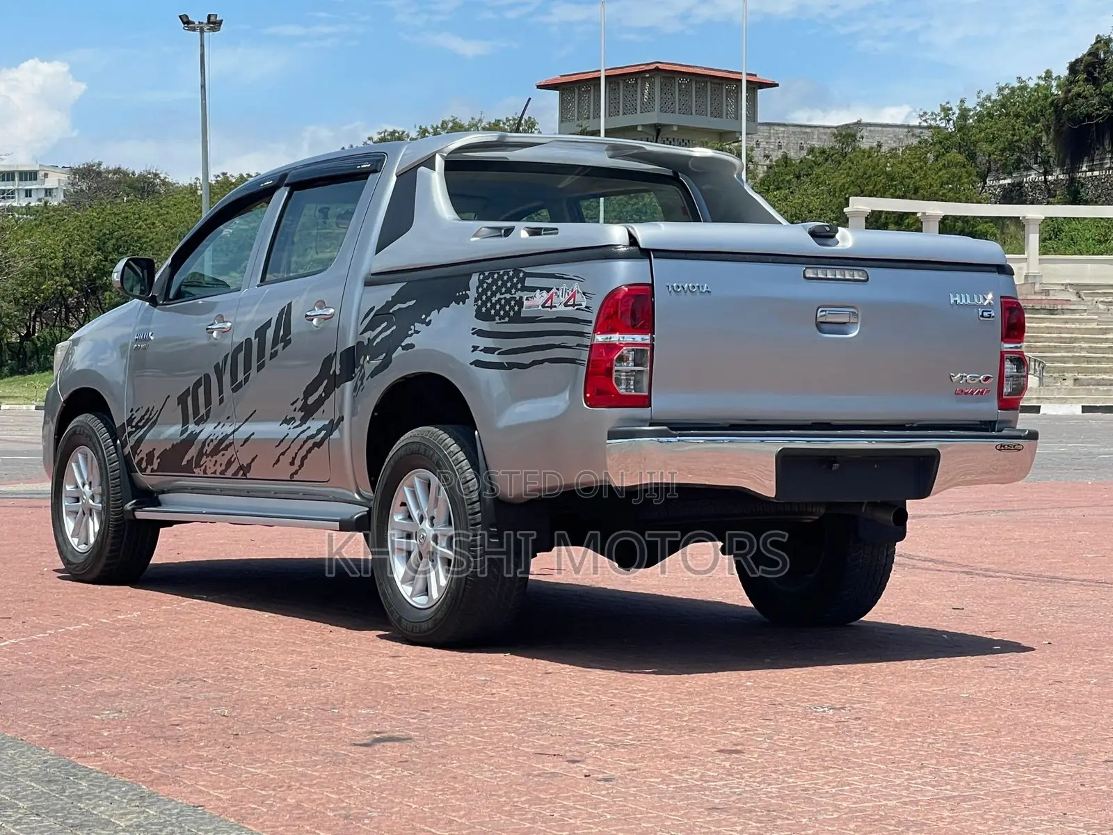 Toyota Hilux 2015 Silver