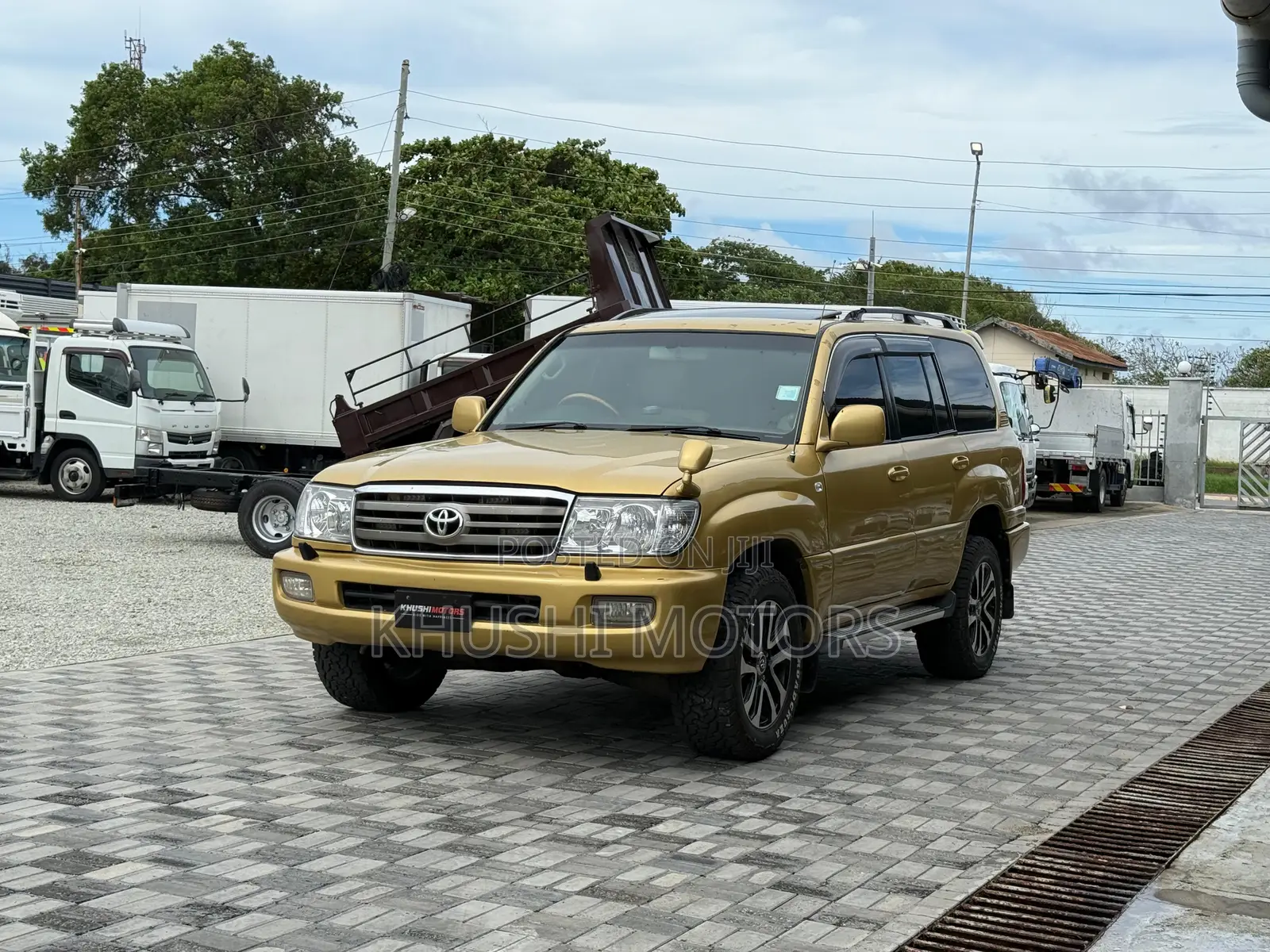 Toyota Land Cruiser 2006 Gold