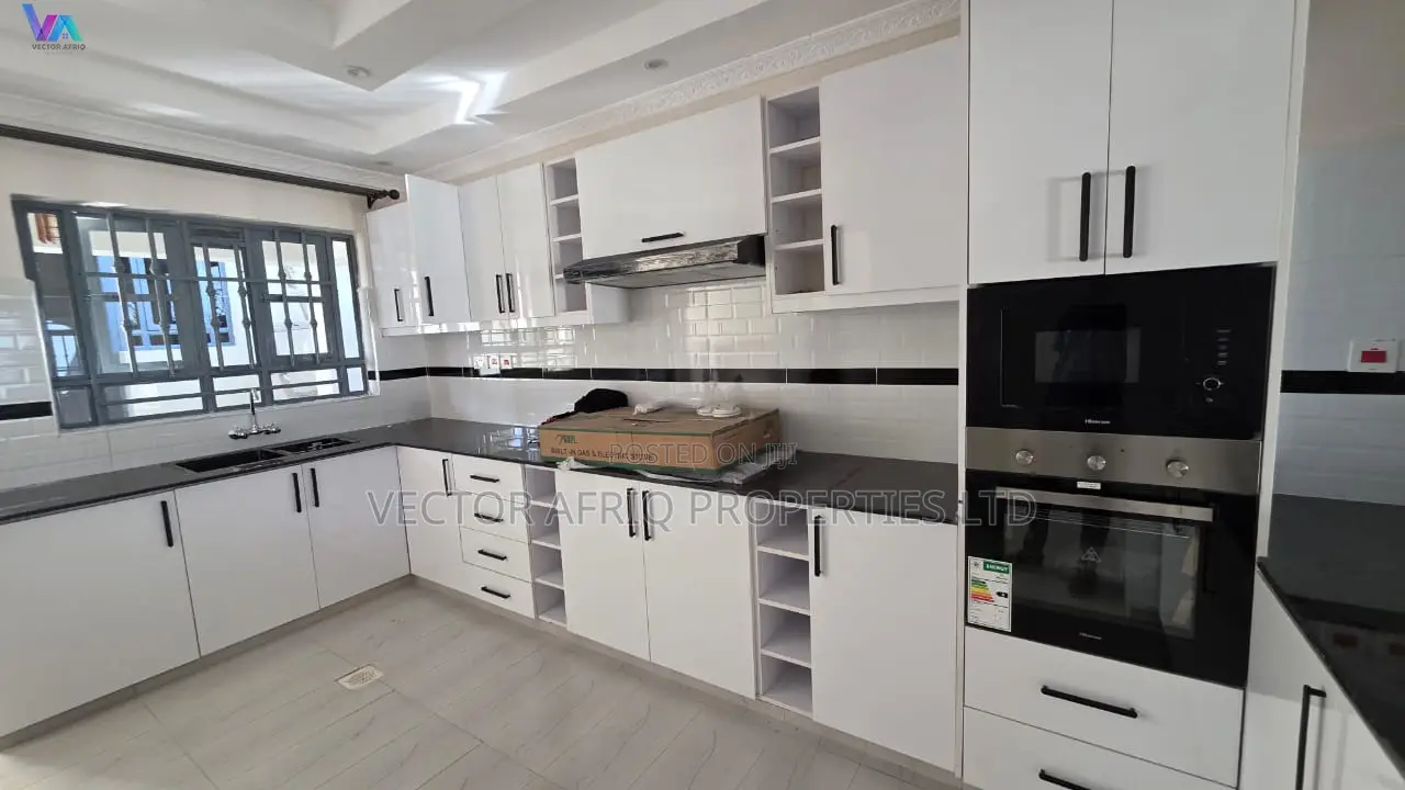 3bdrm Bungalow in Kimbo for sale