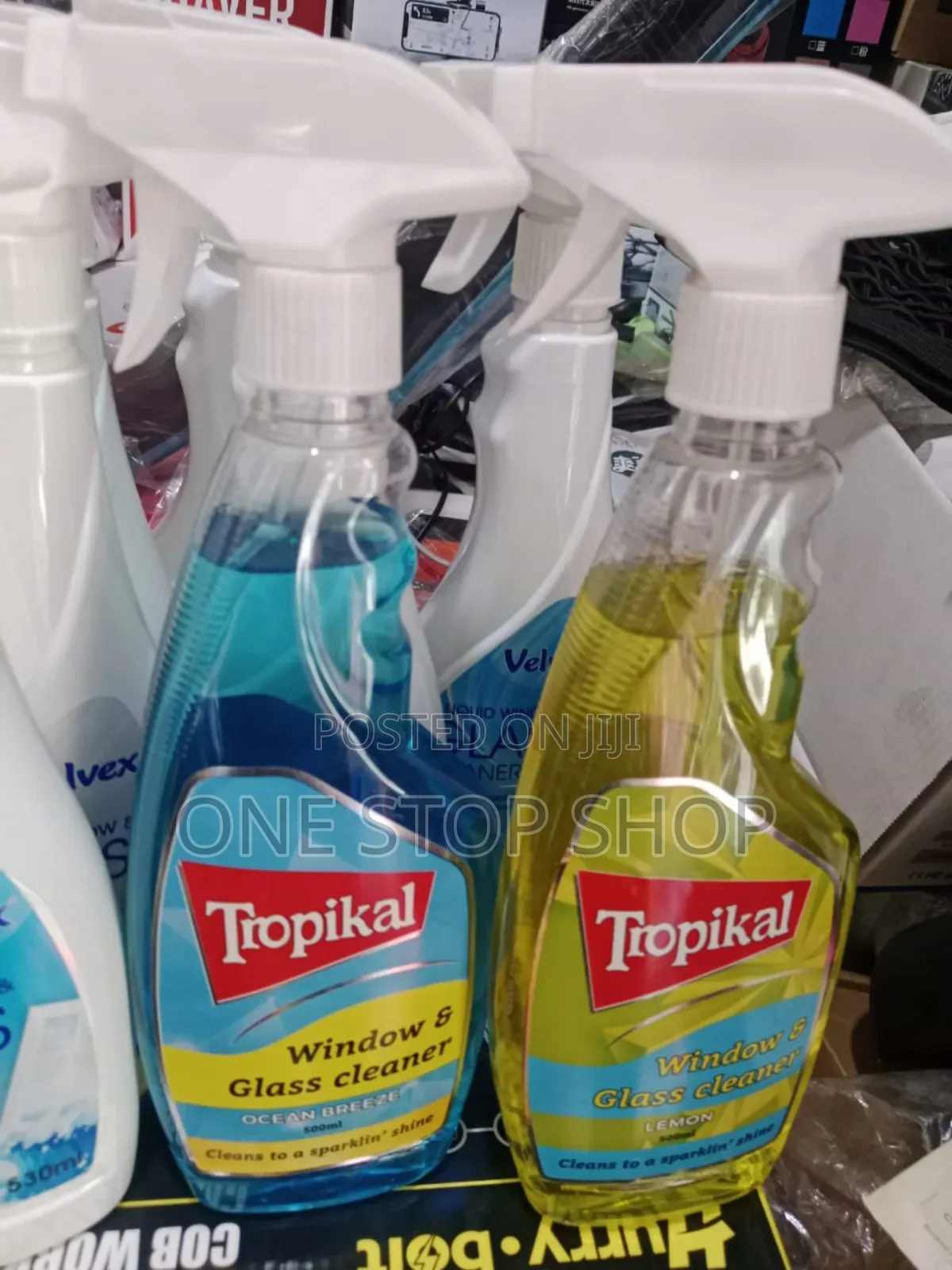 2pcs Glass Cleaner Different Flavors (Ocean Breeze and Lemon 500ml at 