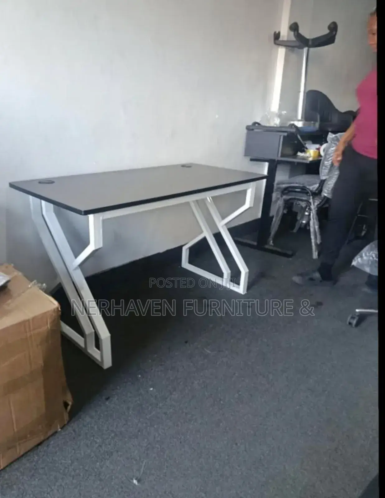 Unique Metallic Frame Office Table With Wood Surface