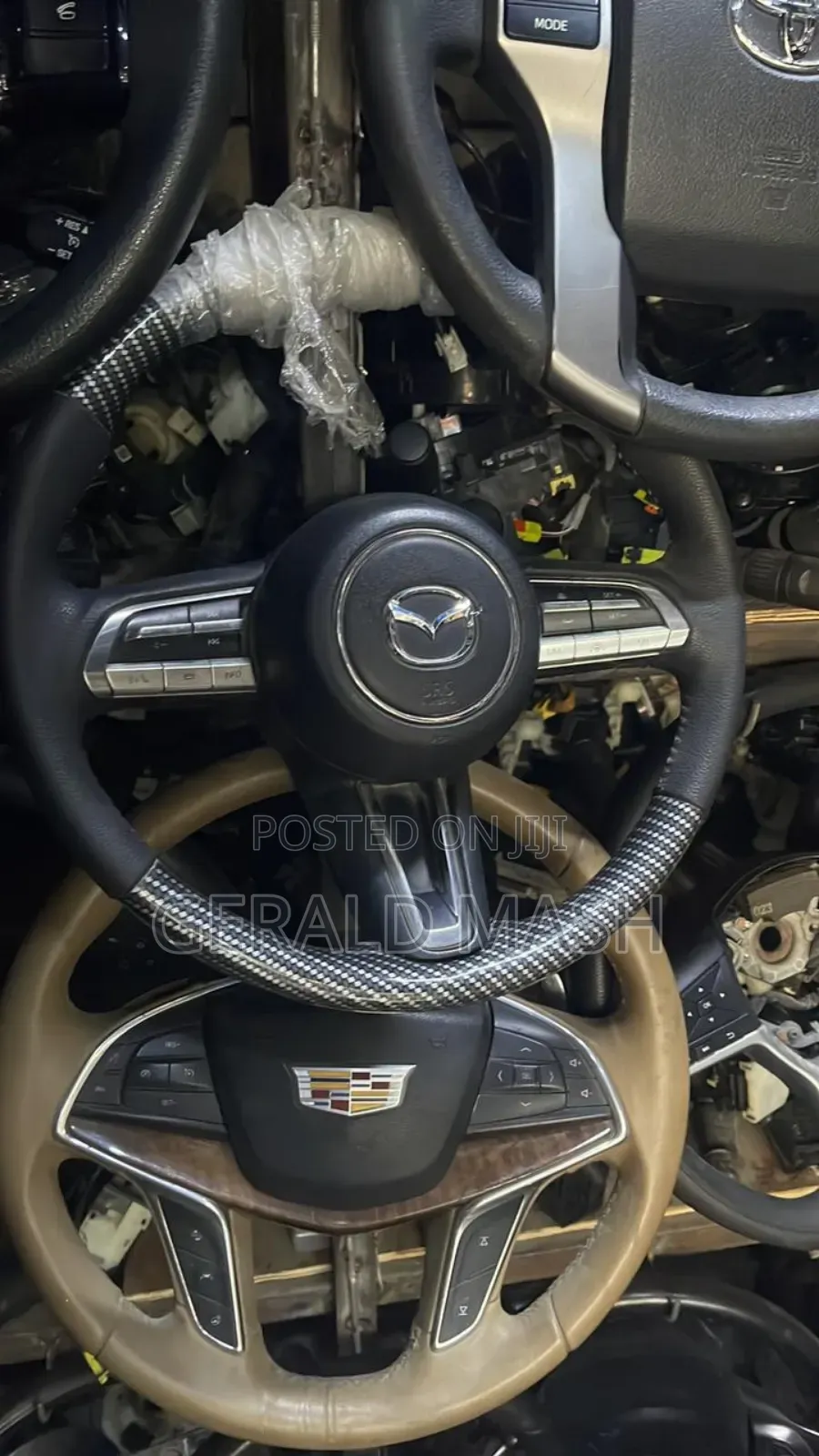 Complete Steering Wheel/Airbag Mazda3