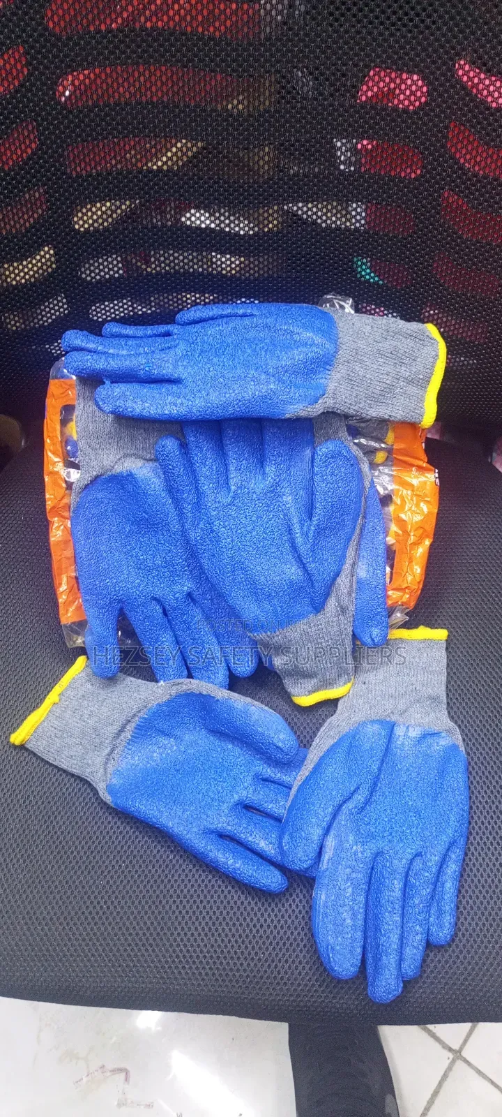 Quality Diamond Grip Gloves