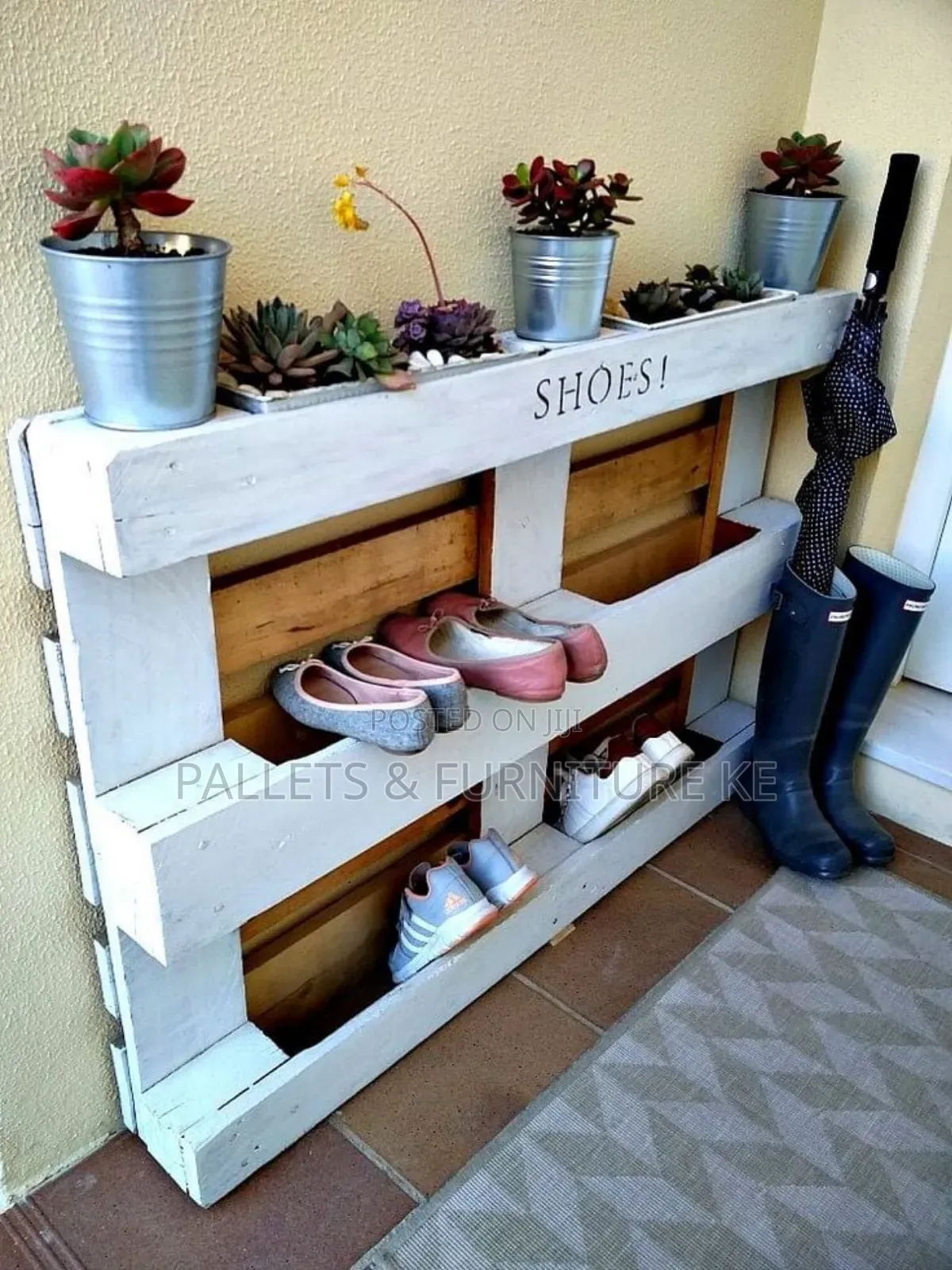 Snow Wood Shoe Storage
