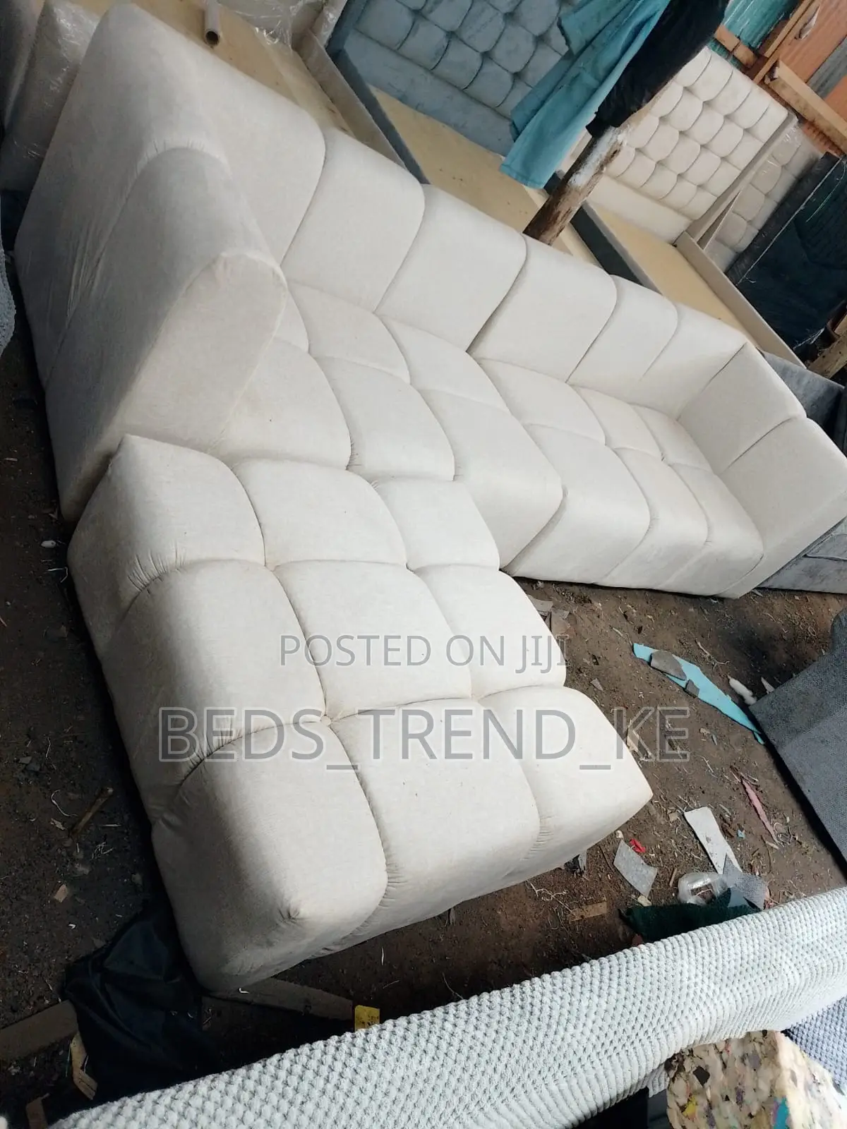 Newly Crafted 6 Seater Bubble L Shaped Sofa