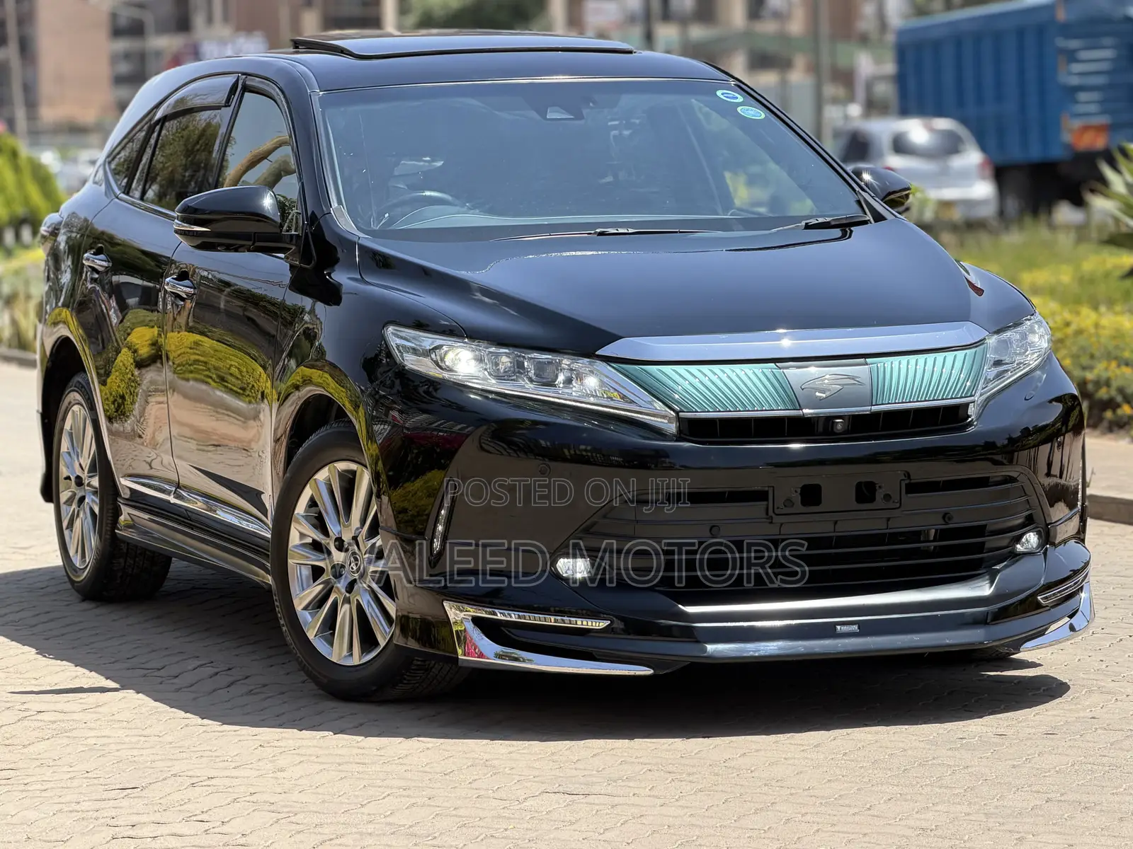 Toyota Harrier 2.0 2018 Black