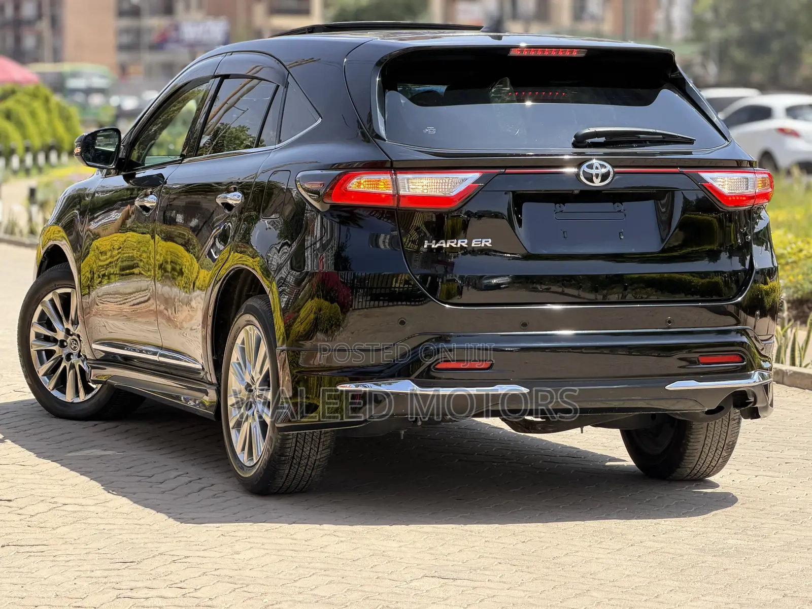 Toyota Harrier 2.0 2018 Black