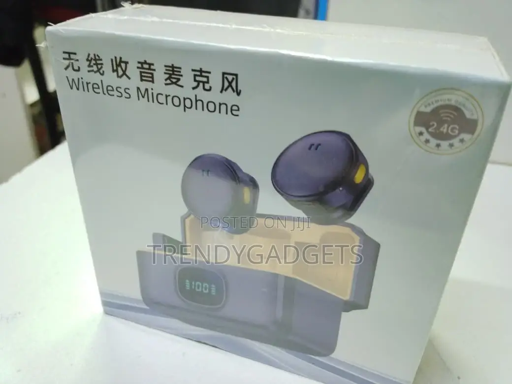 Q8 Dual Wireless Microphone With Led Charging Case