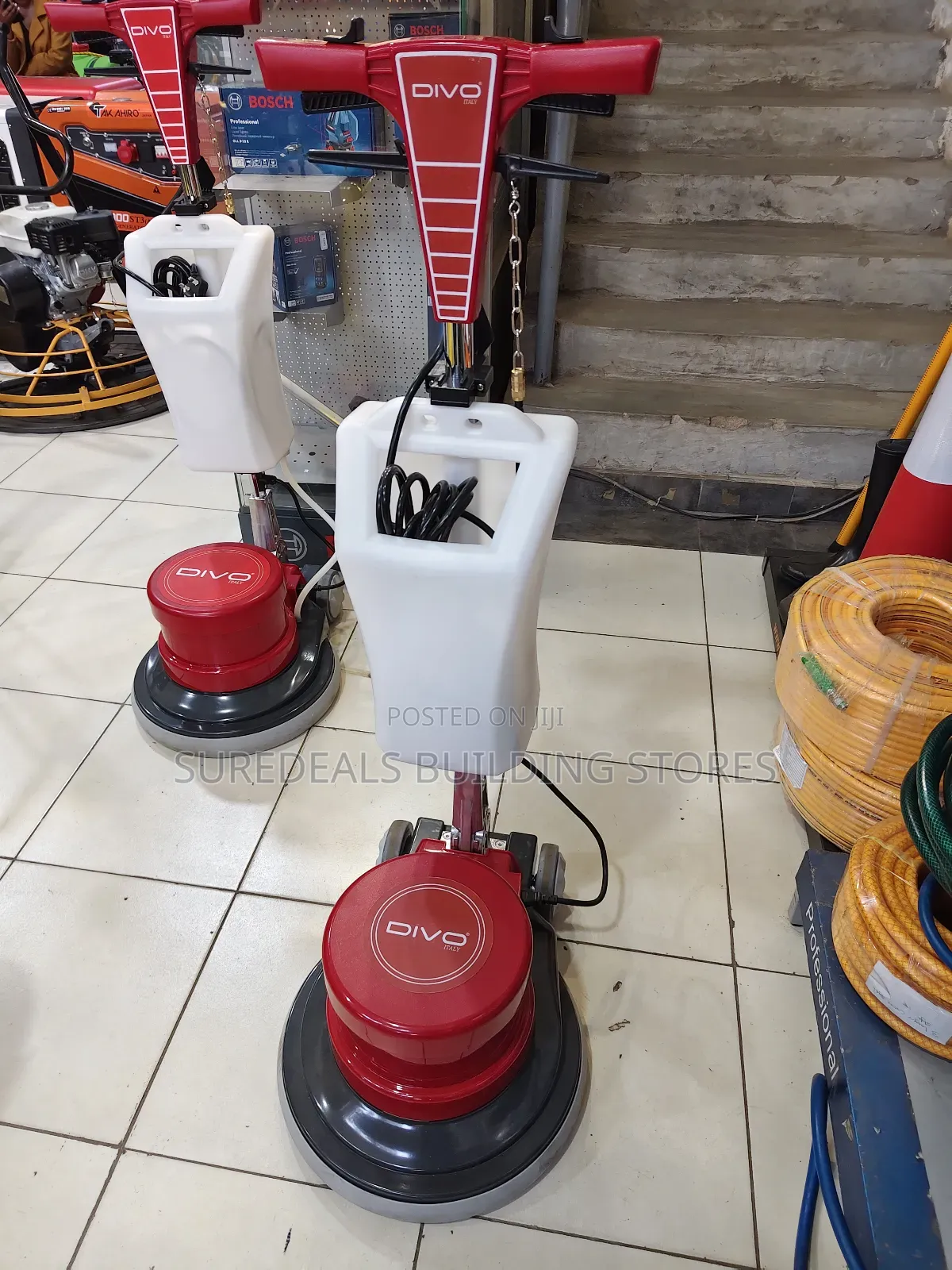 Divo Floor Scrubber Machine With 2 Brushes , 1 Pad