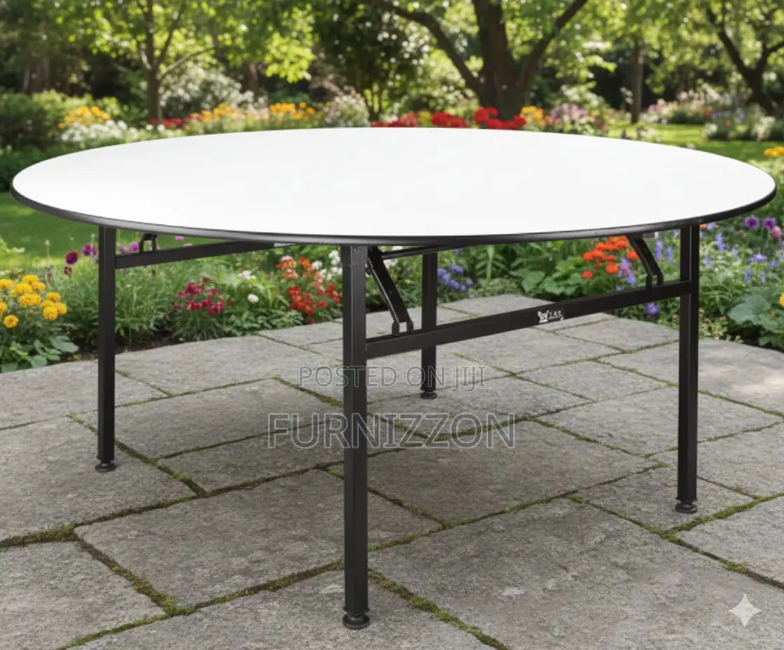 Durable 1.5m Round Wooden Folding Table for Events Offices