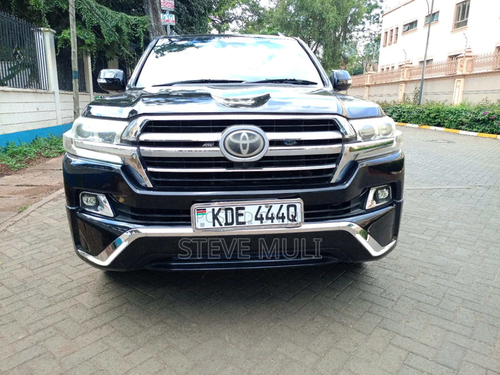 Toyota Land Cruiser 4.6 V8 ZX 2016 Black