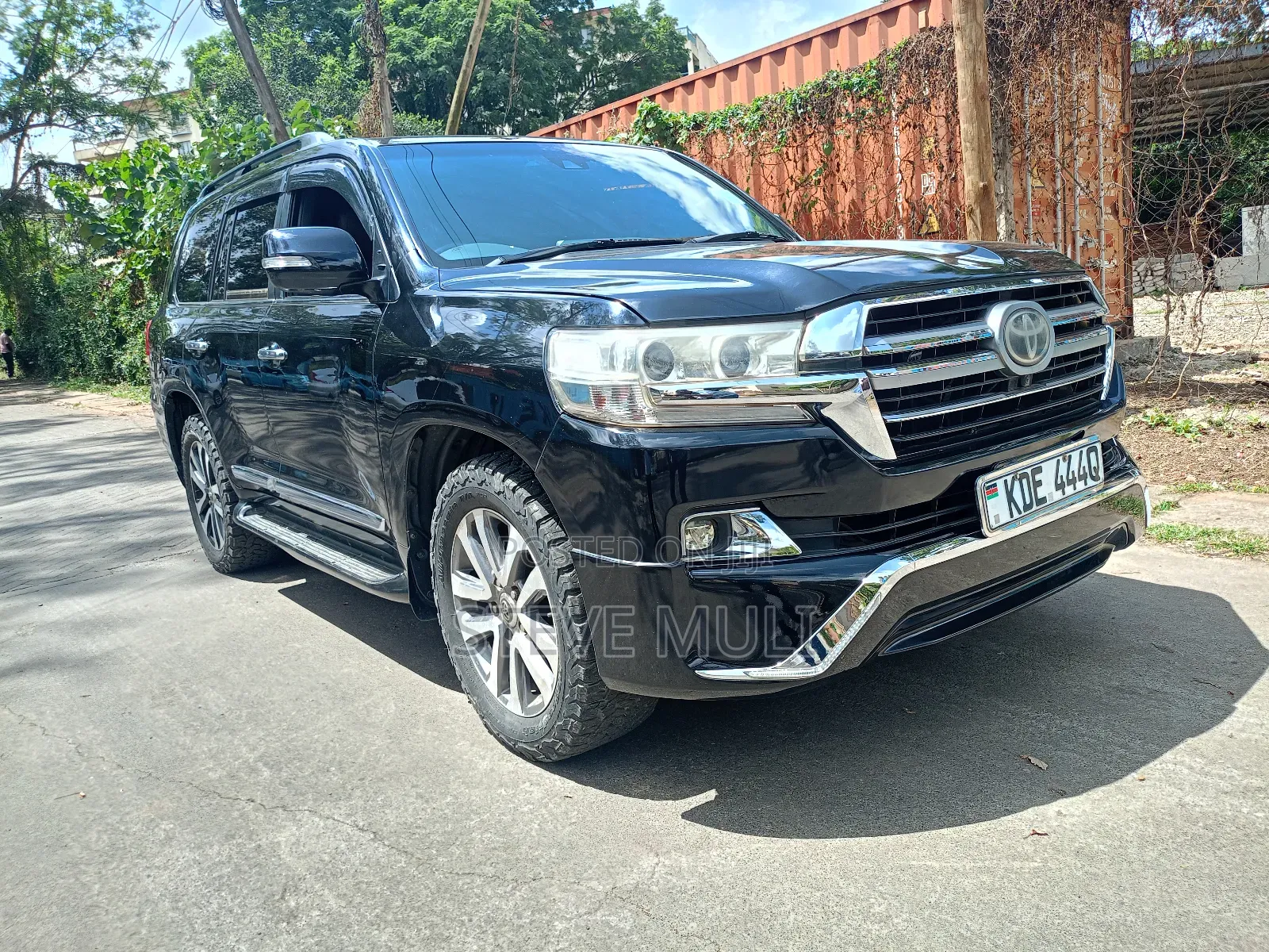 Toyota Land Cruiser 4.6 V8 ZX 2016 Black