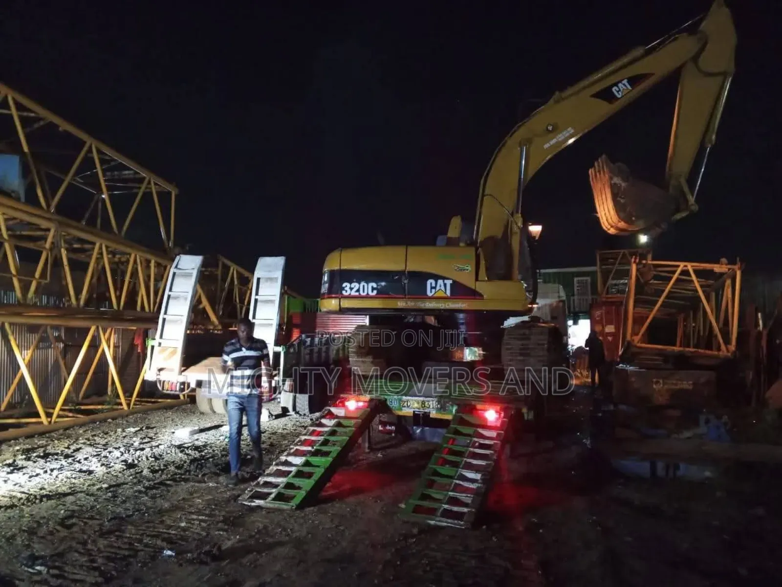 Lifting Cranes for Transport/ Errands Services Are Readily Available