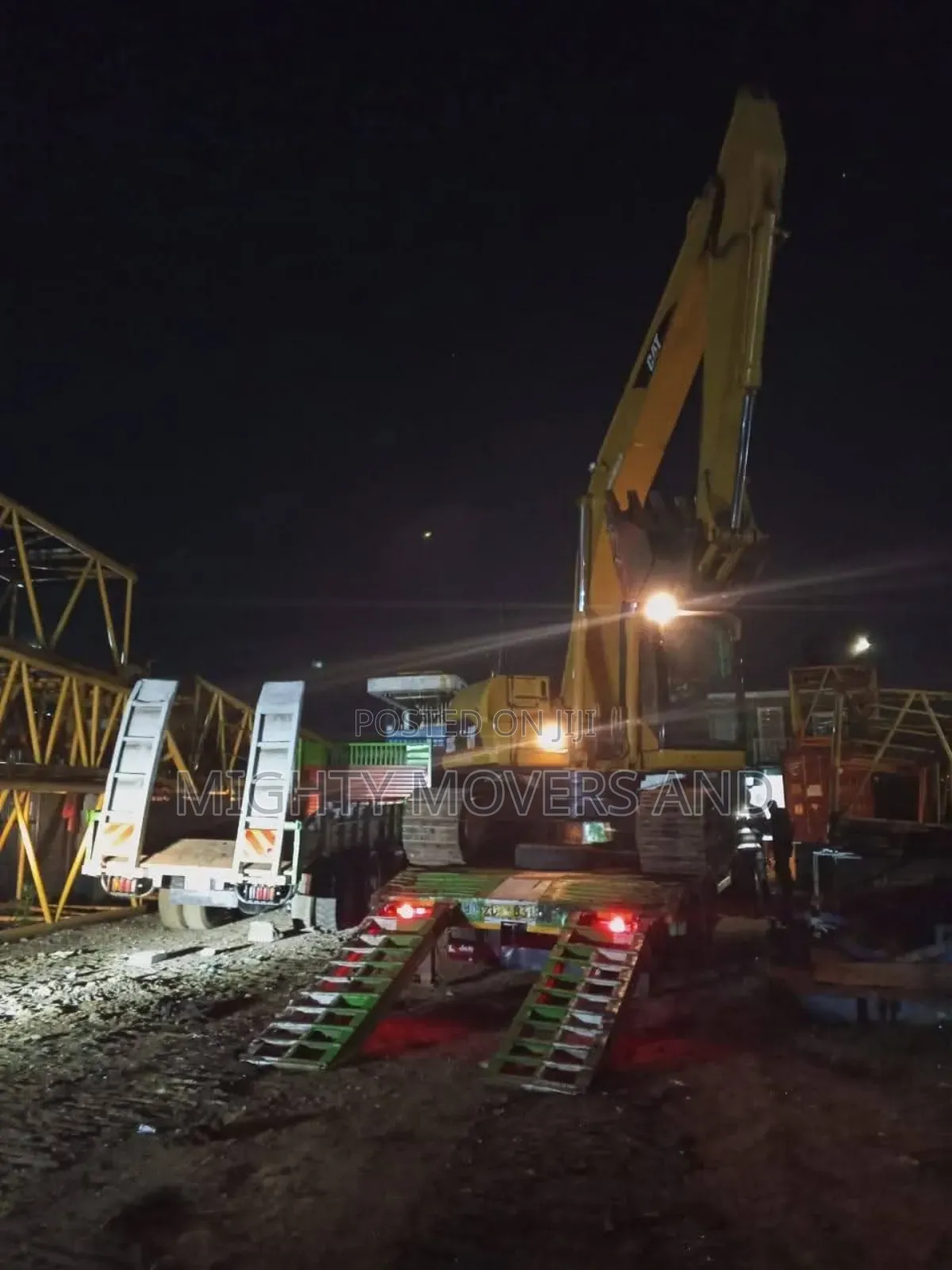 Lifting Cranes for Transport/ Errands Services Are Readily Available