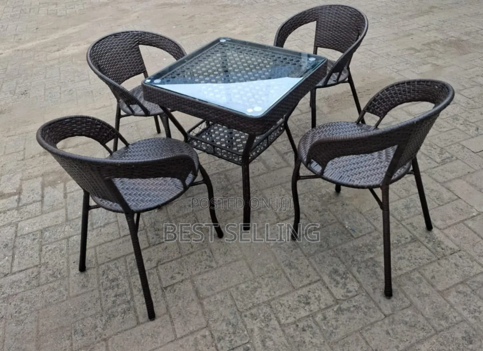 4 Seater Outdoors