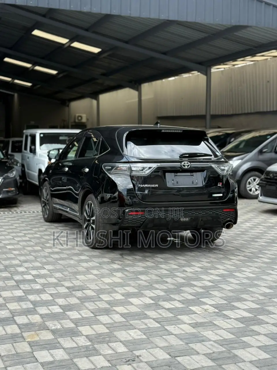 Toyota Harrier 2.0 2018 Black