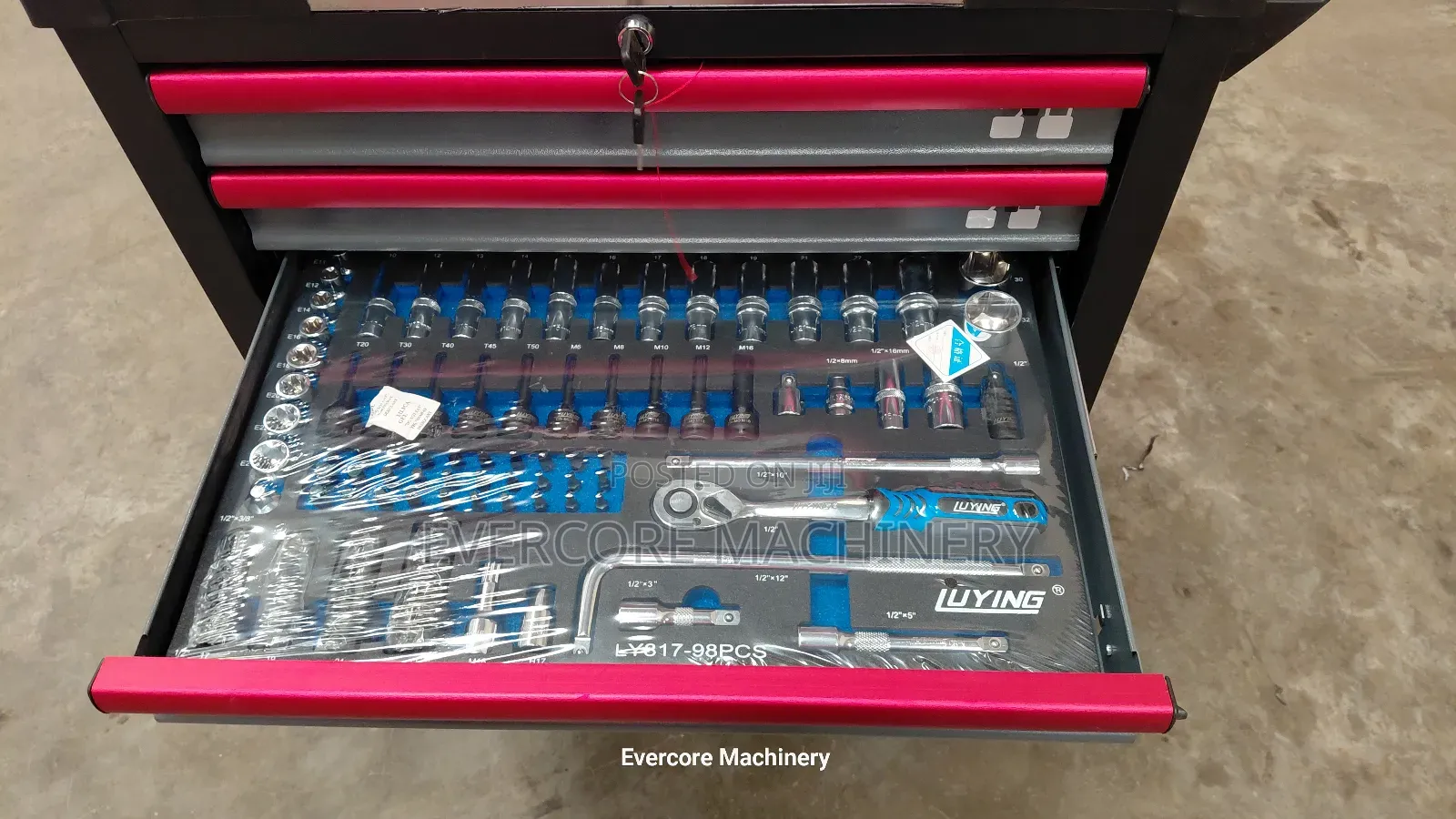 Commercial Toolbox Set With 423pcs Inside.
