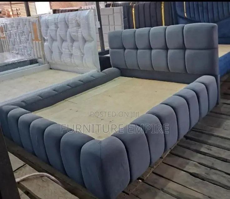 Durable 5 by 6 Modern Bubble Bed