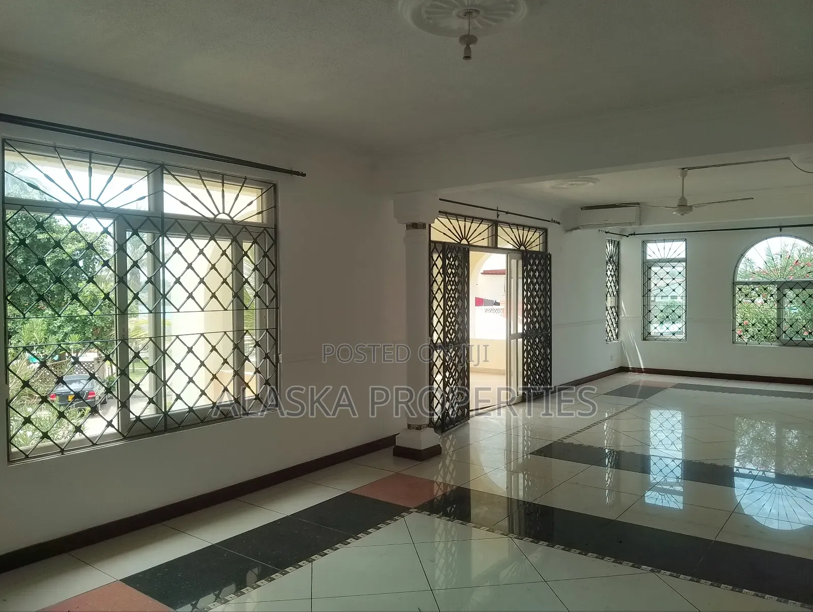 3bdrm Apartment in Nyali Estate for rent