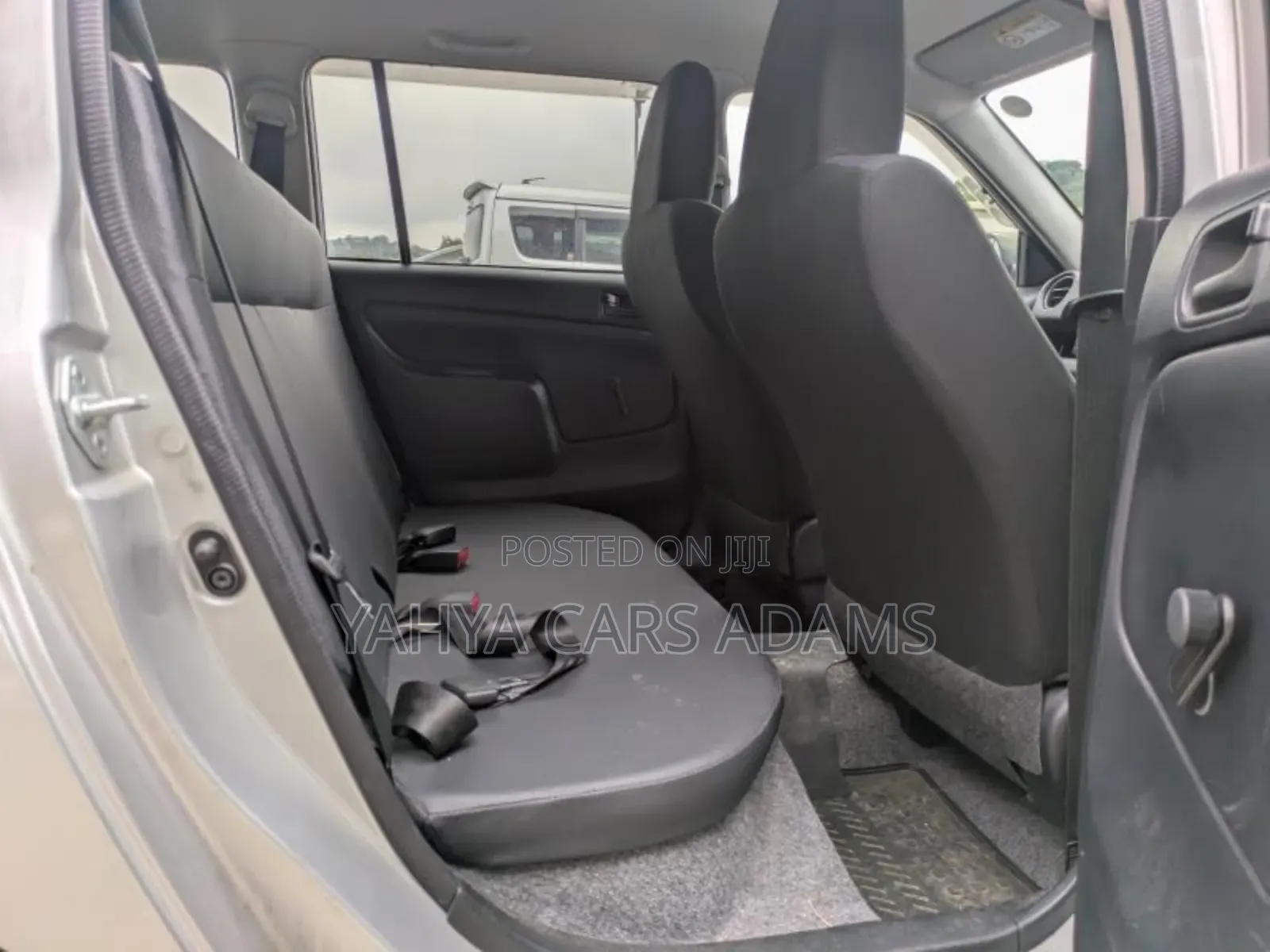 Toyota Probox 1.5 GL 4WD 2020 Silver