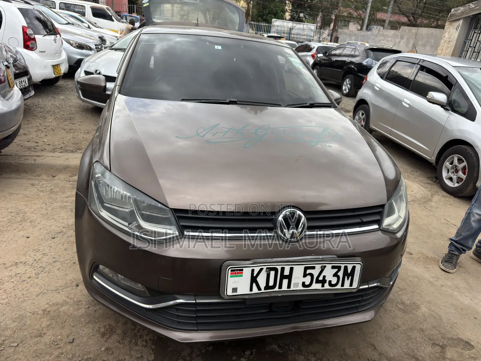 Volkswagen Polo 2015 Brown