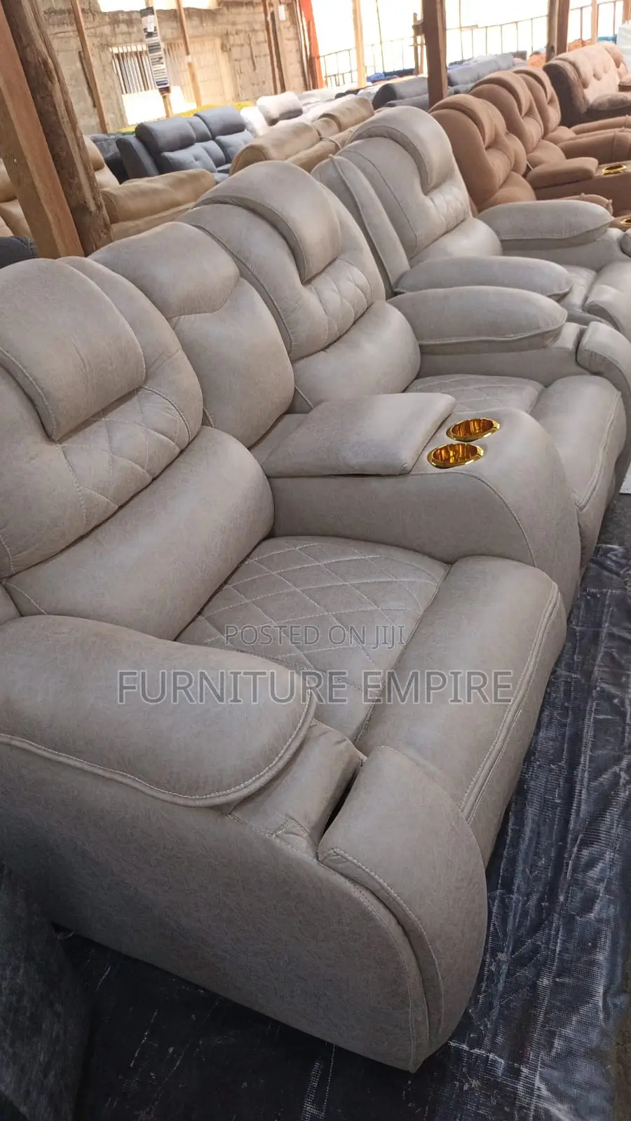 Dreamy 5 Seater Semi Recliner 3,2