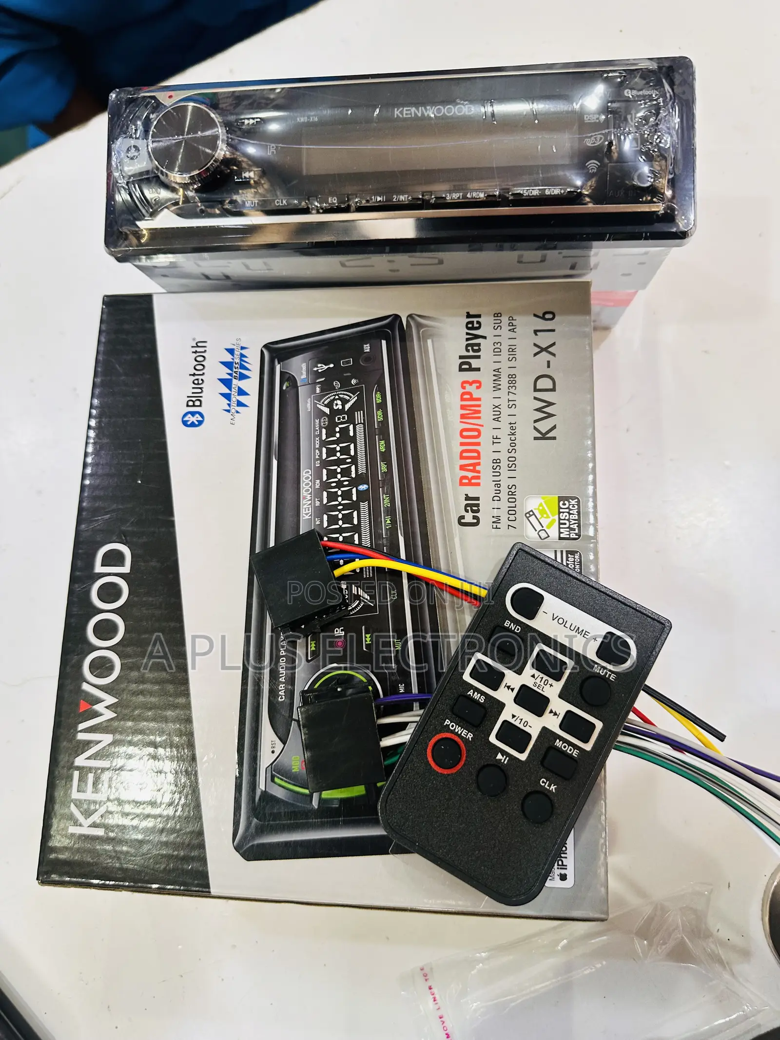 Kenwood Car Radio X17 – Original Sound System, Clean Audio