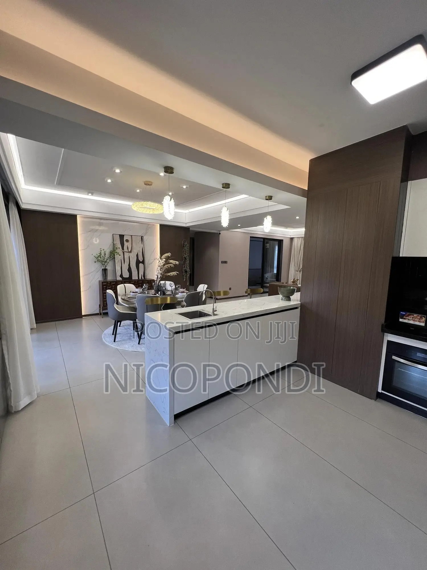 4bdrm Apartment in Kilimani, Hurlingham for sale