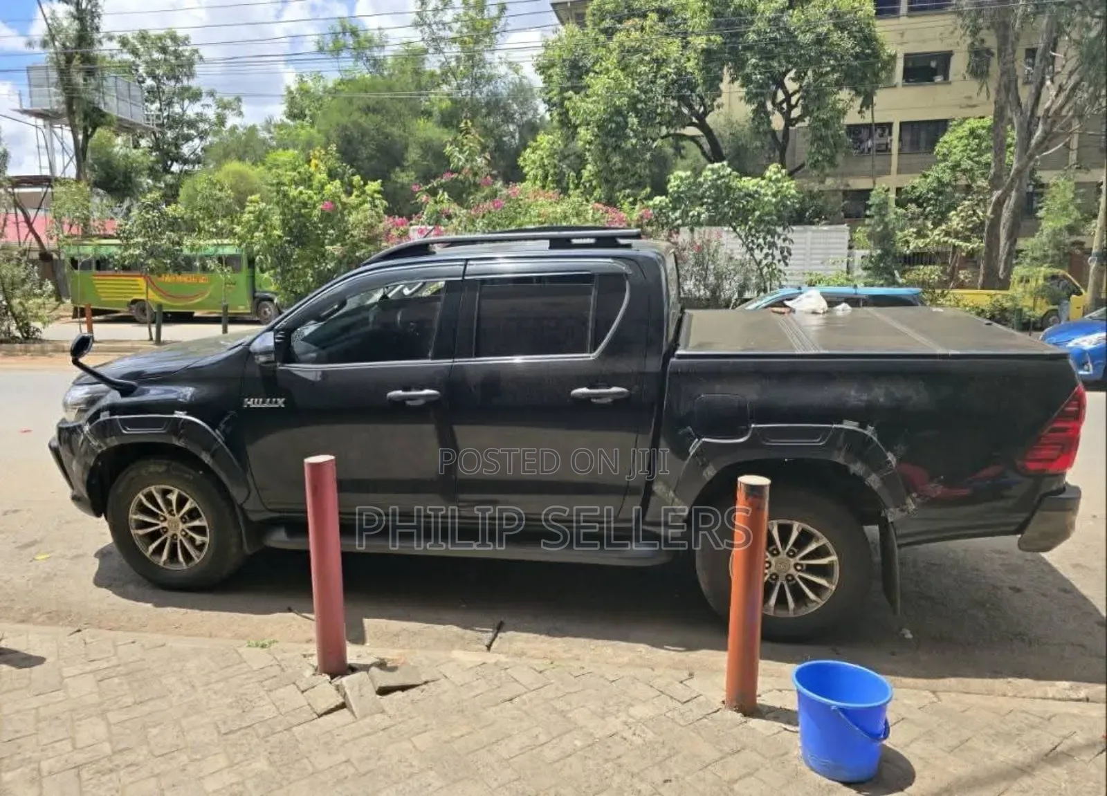 Toyota Hilux Quality Roof Rails