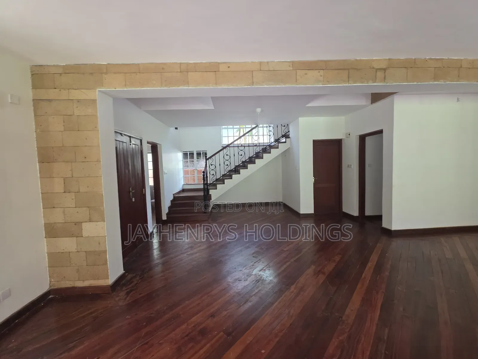5bdrm House in Rosslyn for rent